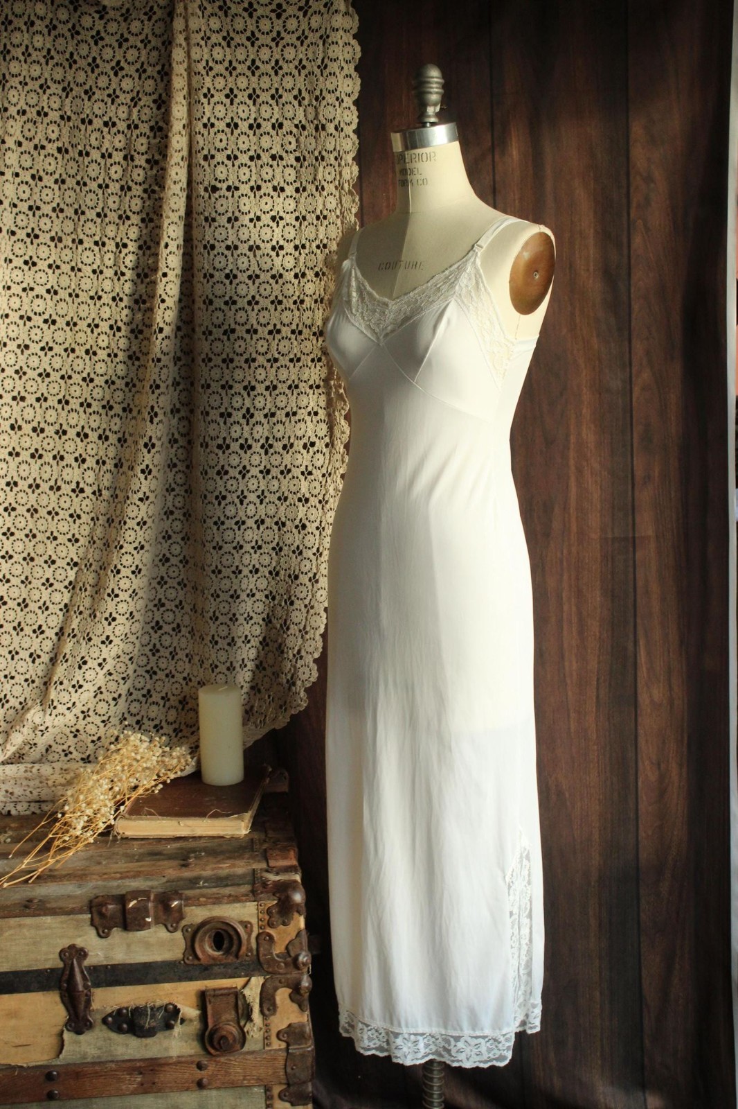 Vintage 1970s Slip, Montgomery Ward Ankle Length White Nightgown, Size 10/32