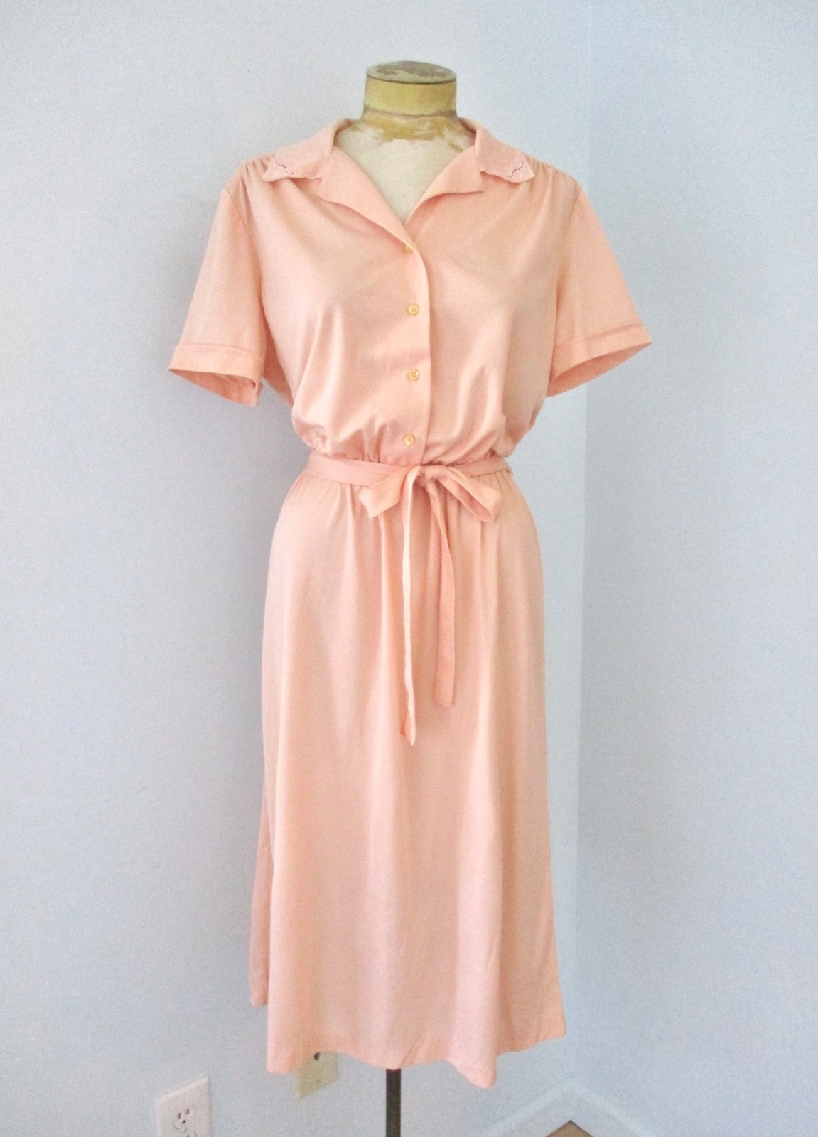 Vtg 70s Sears Coral Peach Poly Knit Secretary Dress Eyelet Lace Trim Tie Belt 16