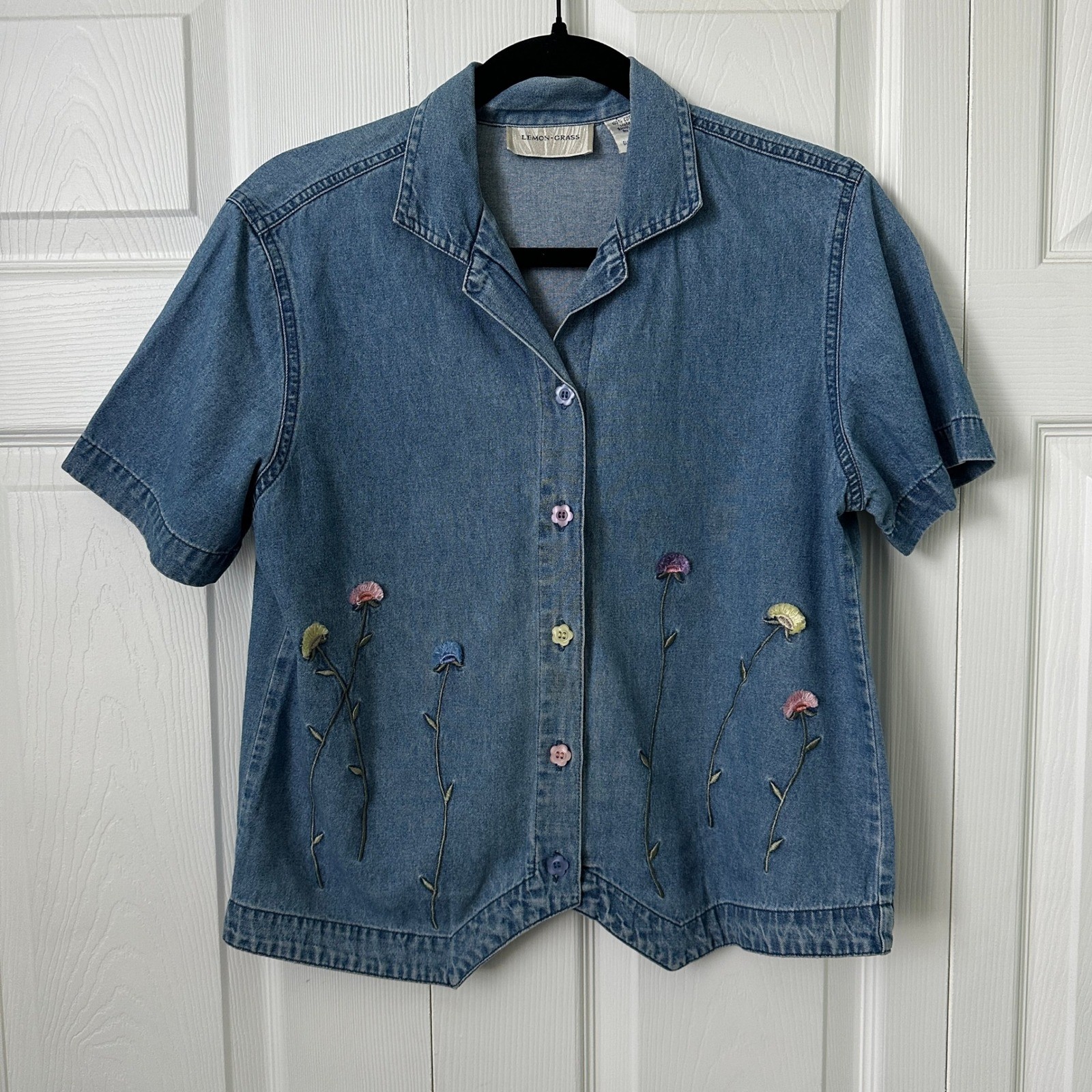 Lemon Grass Vintage Denim Floral Embroidered Button Up Shirt Blue Cotton PM