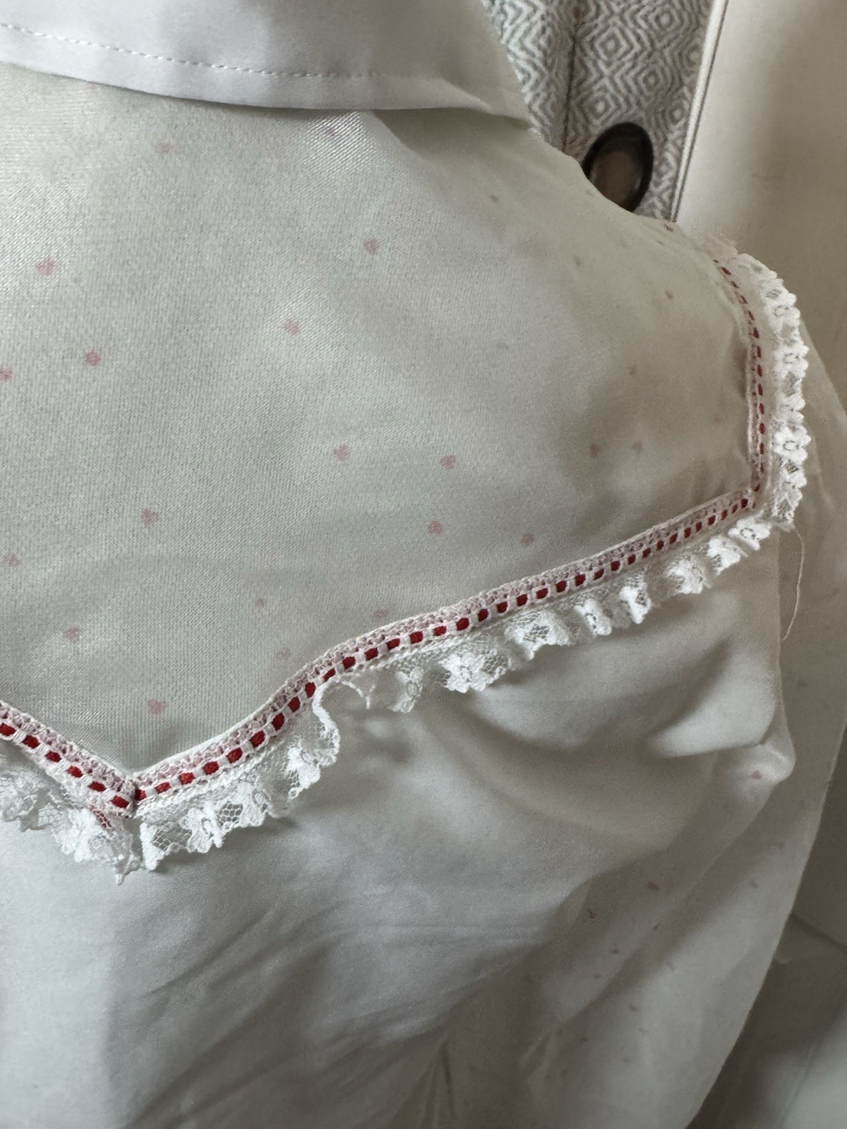 Karman Vintage White Long Sheer Sleeves Lace Pearl Snap Buttons Hearts 9/10
