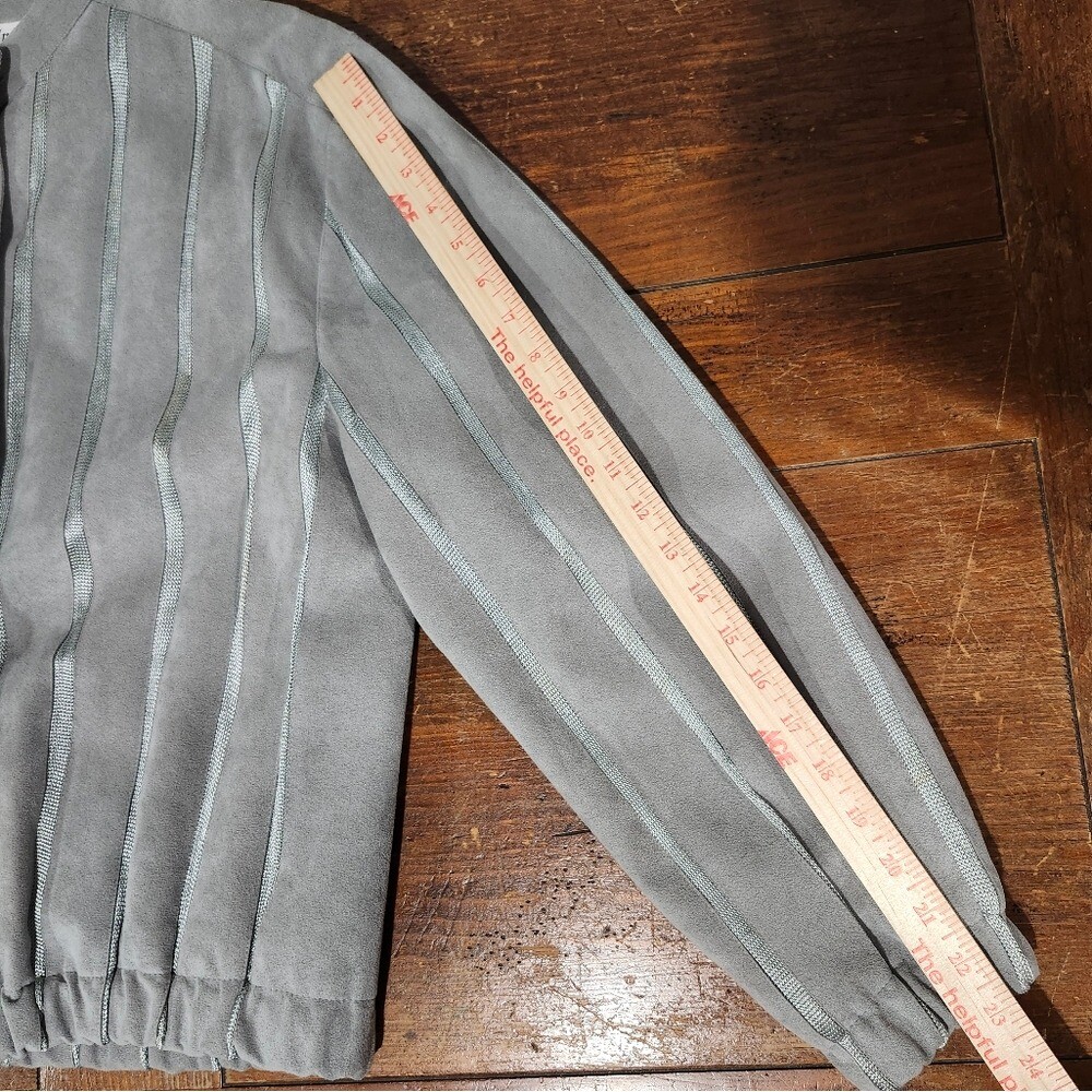 Vintage St. Croix Knits Gray Women’s Button Jacket Size Large. Stripe design.