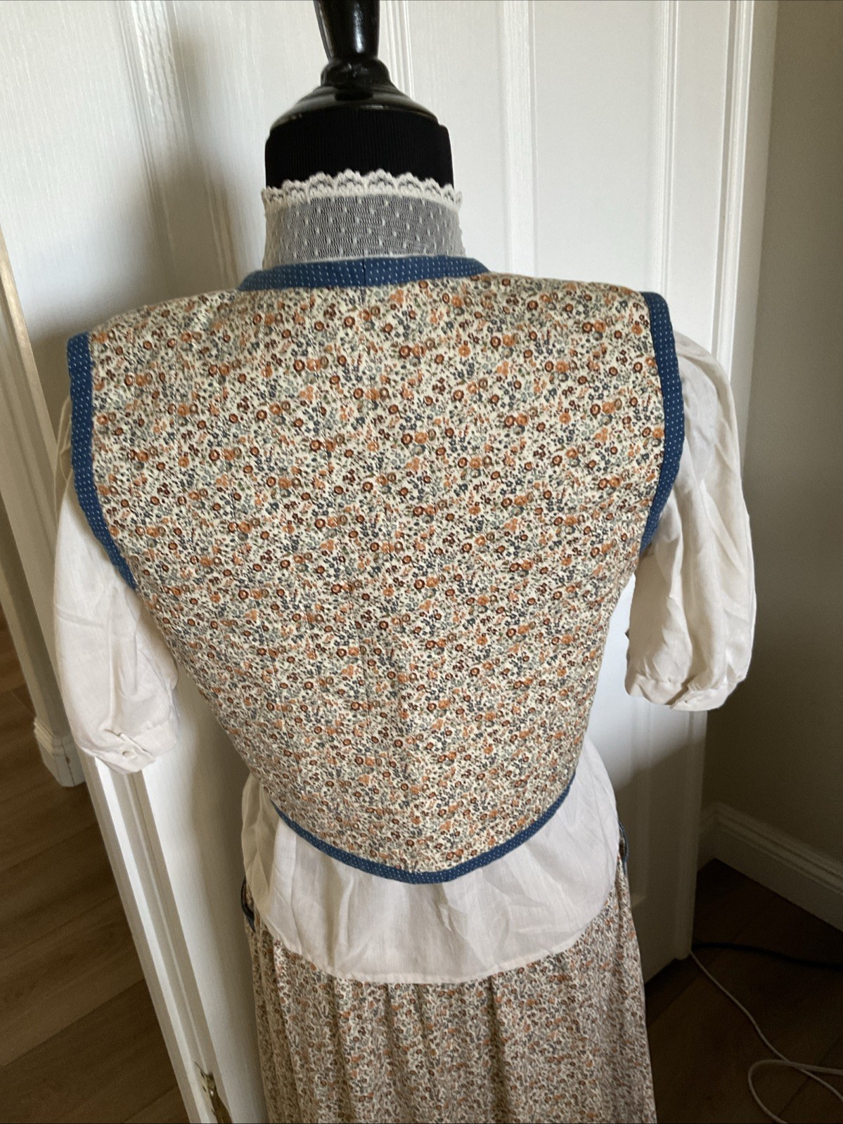 GUNNE SAX PATTERN HANDMADE VINTAGE SKIRT AND QUILTED VEST WITH BLOUSE XS