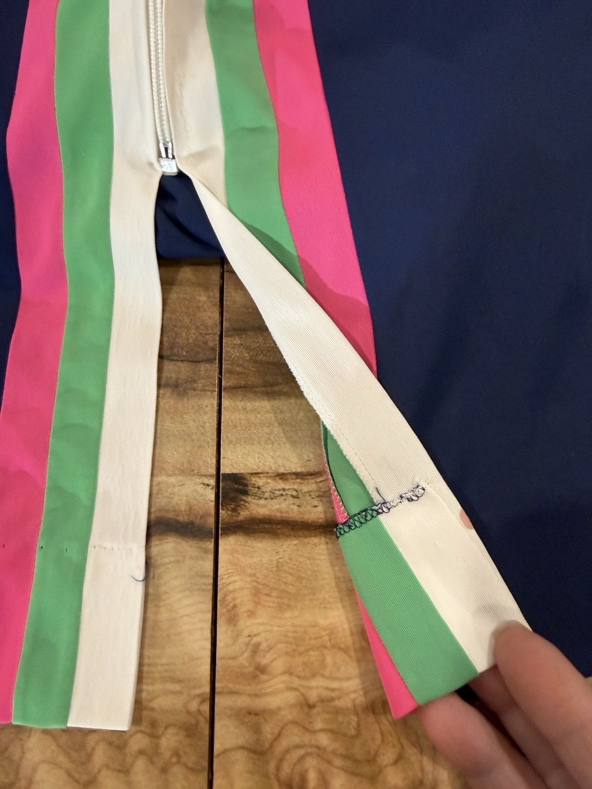 VTG 60s Gossard Artemis Robe Sz Small 100% Nylon Colorful Pink & Green Stripe