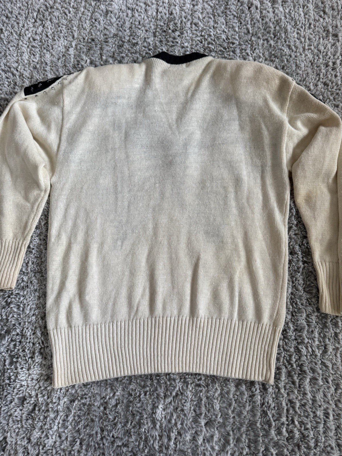 VTG EMINENT SWEATER „L” V-NECK SCHOULDER PADS BEADED BLACK BUTTERFLY