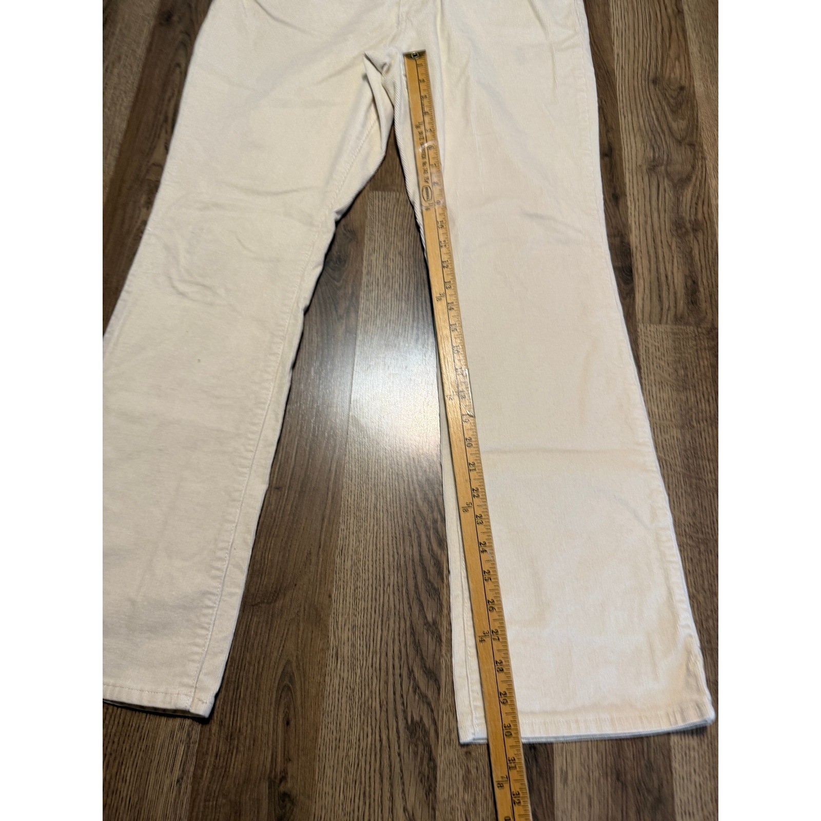 Levi’s Pants Womens High Rise Flared Leg Pockets Corduroy Pants White Size 33/32