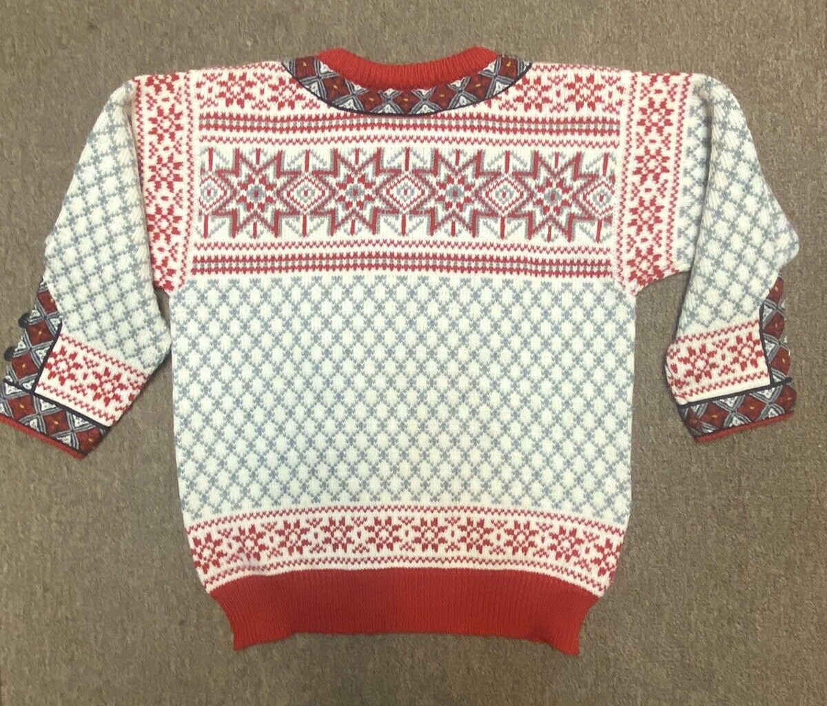 Vintage Dale of Norway Wool Sweater Silver Latch Hook Buttons Size Medium