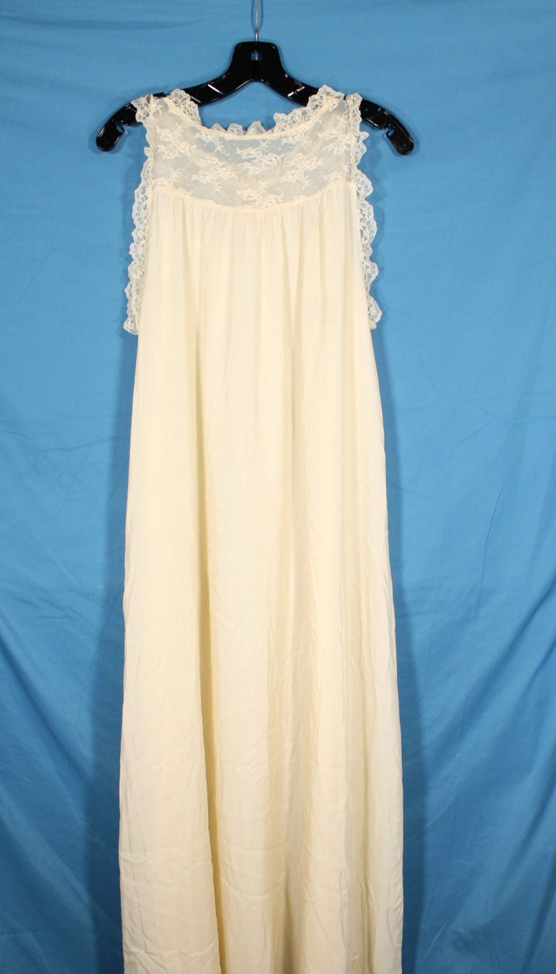 VTG GILEAD Ivory NYLON/CHIFFON Lace Detail LOUNGE Peignoir ROBE/NIGHTGOWN SET S