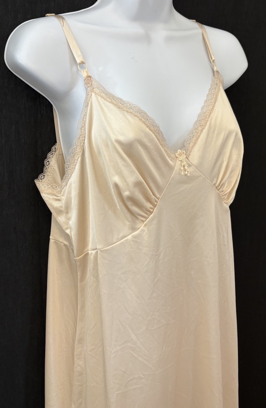Vintage SEARS Anti Cling Beige Nylon & Lace Full Slip Size 36 USA SHIPS FREE