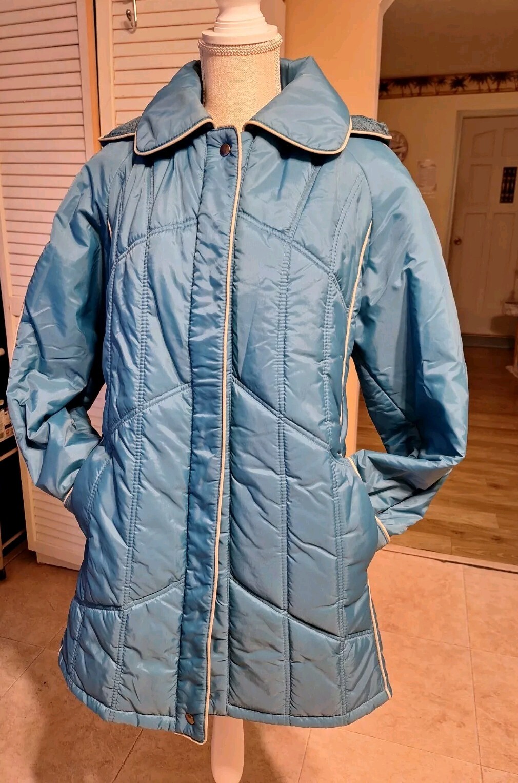 Vintage Rare 3/4 Length Teal Coat Size 14 Flattering Figure Fit Snap Closer