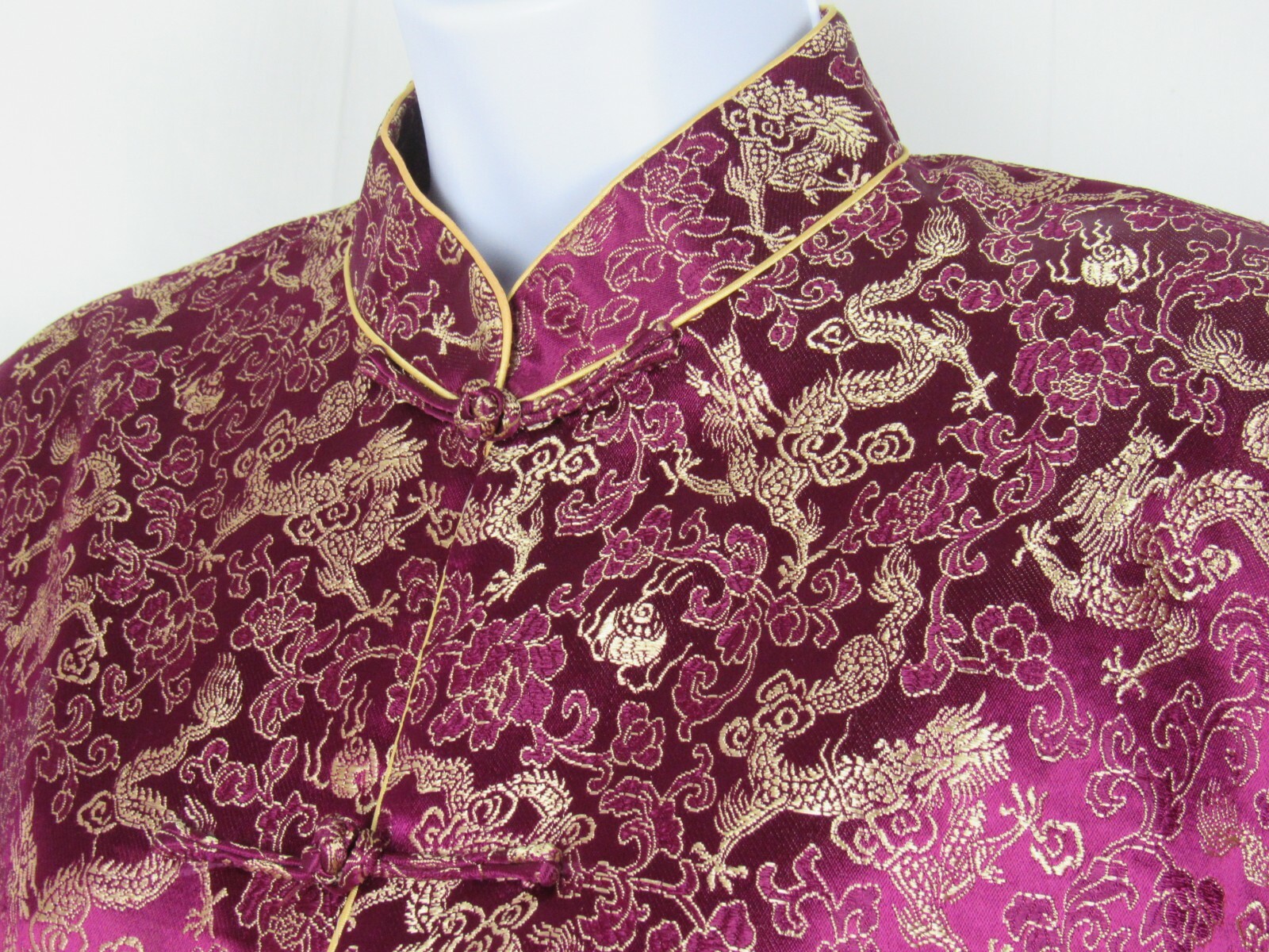 VTG 1950s 60s KIMONO STYLE JACKET BOYSENBERRY GOLD EMBROIDERY FROG BUTTONS
