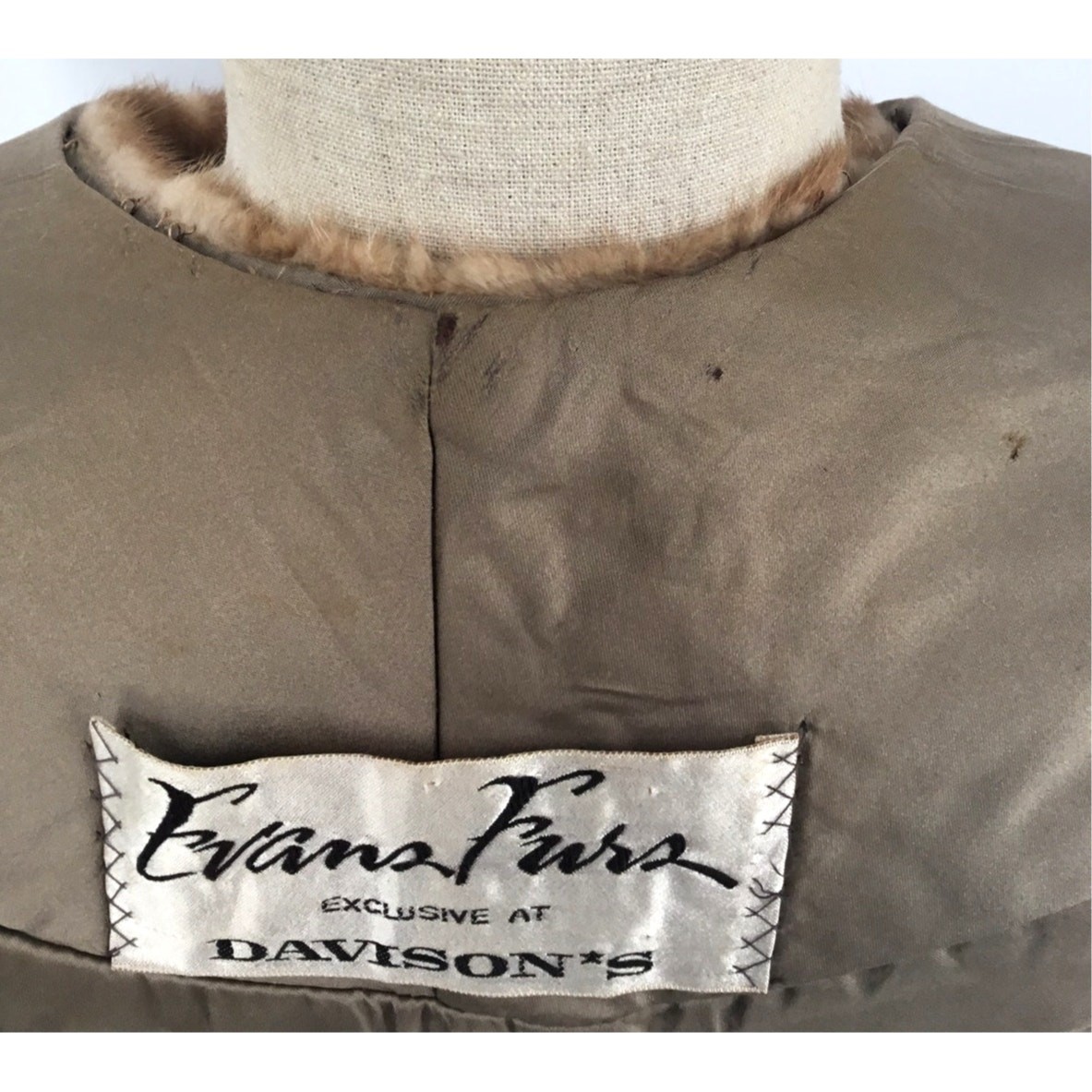 Vintage Evans Furs Davison’s Genuine Fur Capelet Stole Brown Damaged 17″ Collar