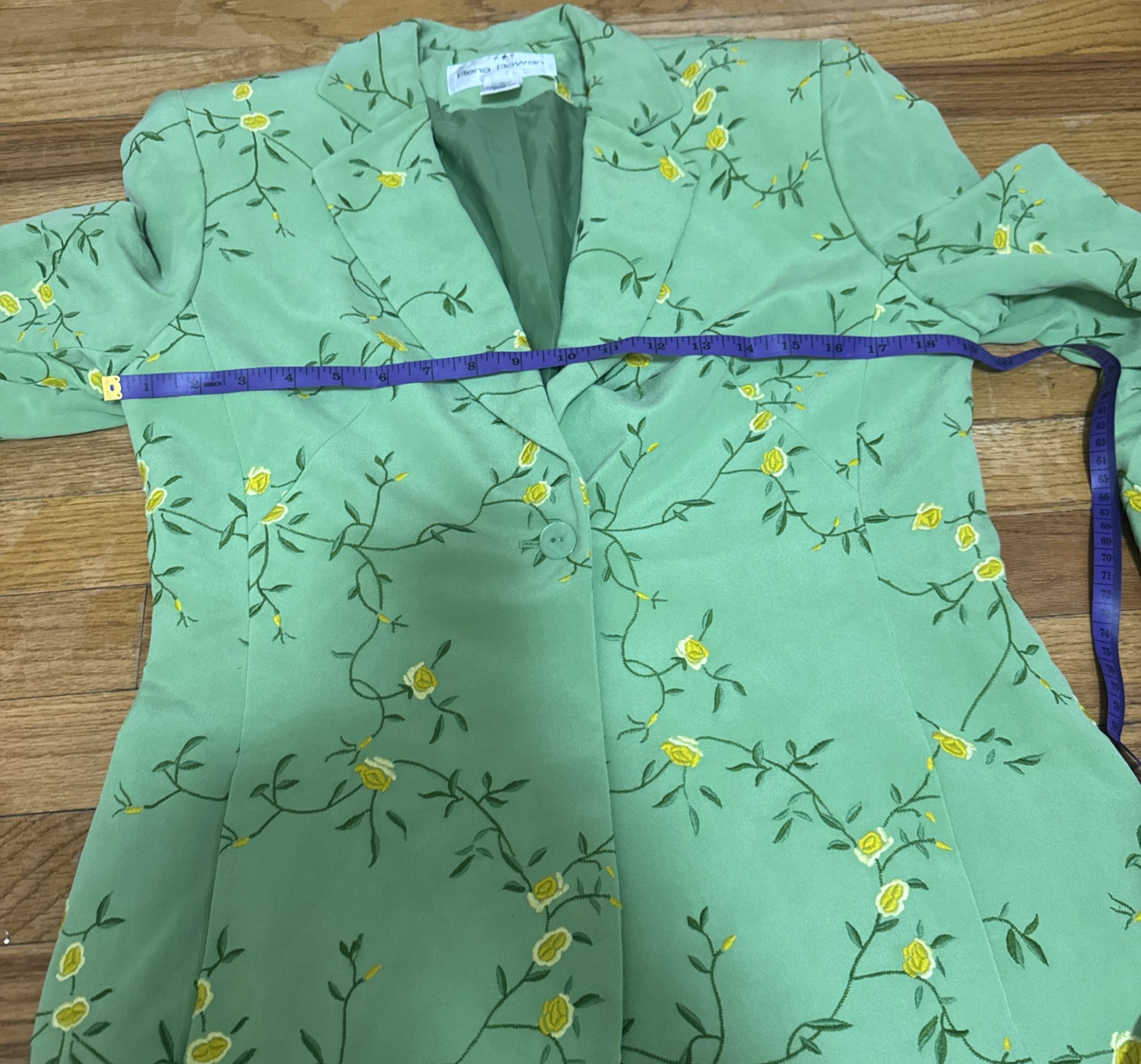 Vintage Rena Rowan Fully lined Grass Green Embroidered Silk Blazer Size 8