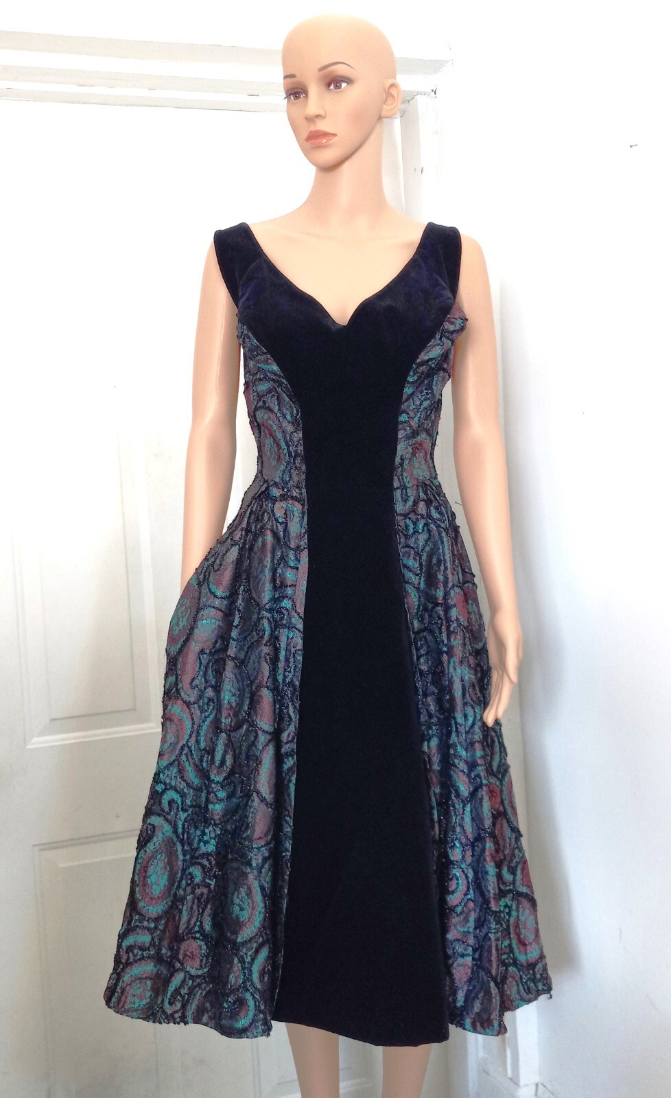 1950s Lilli Ann New Look Dress Vintage Cocktail Paisley Brocade Black Velvet – S