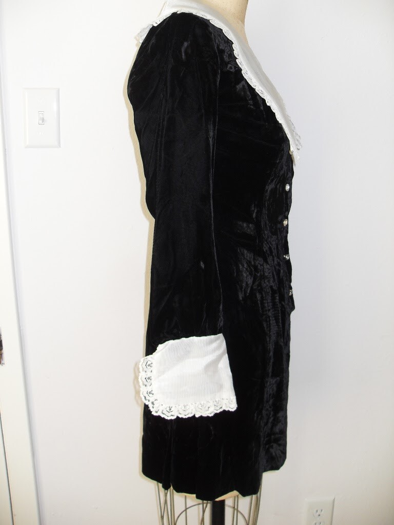 Black Velvet White Collar Cuffs Large Crystal Buttons Mini GoGo Retro VTG 1960’s