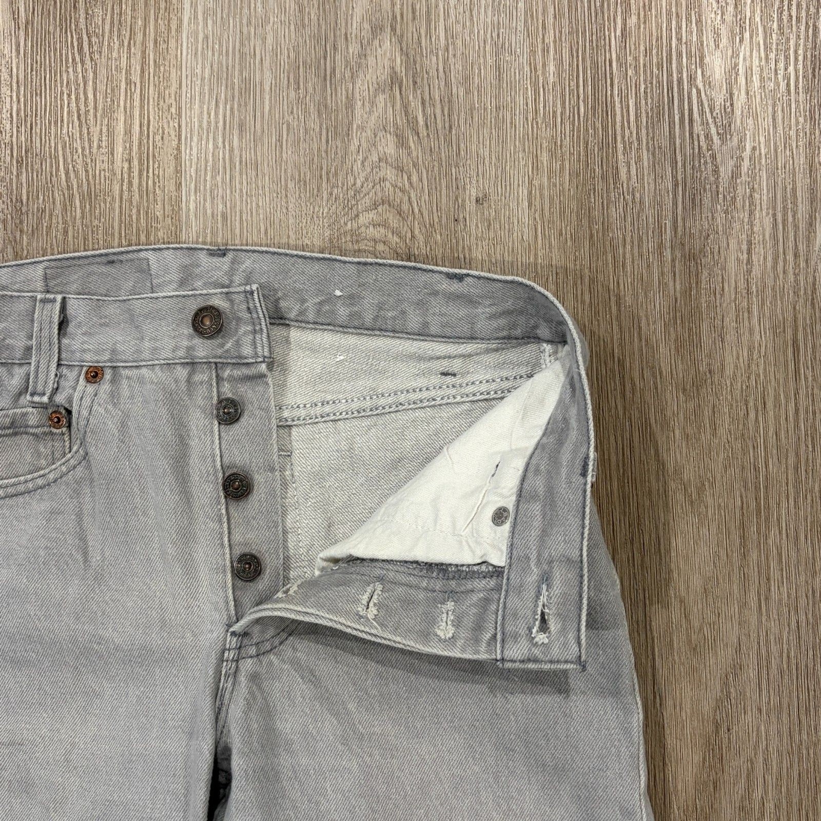 Vintage 70s Levi’s 701XX Student Fit Button-Fly Jeans Women’s Sz 27×32 Grey
