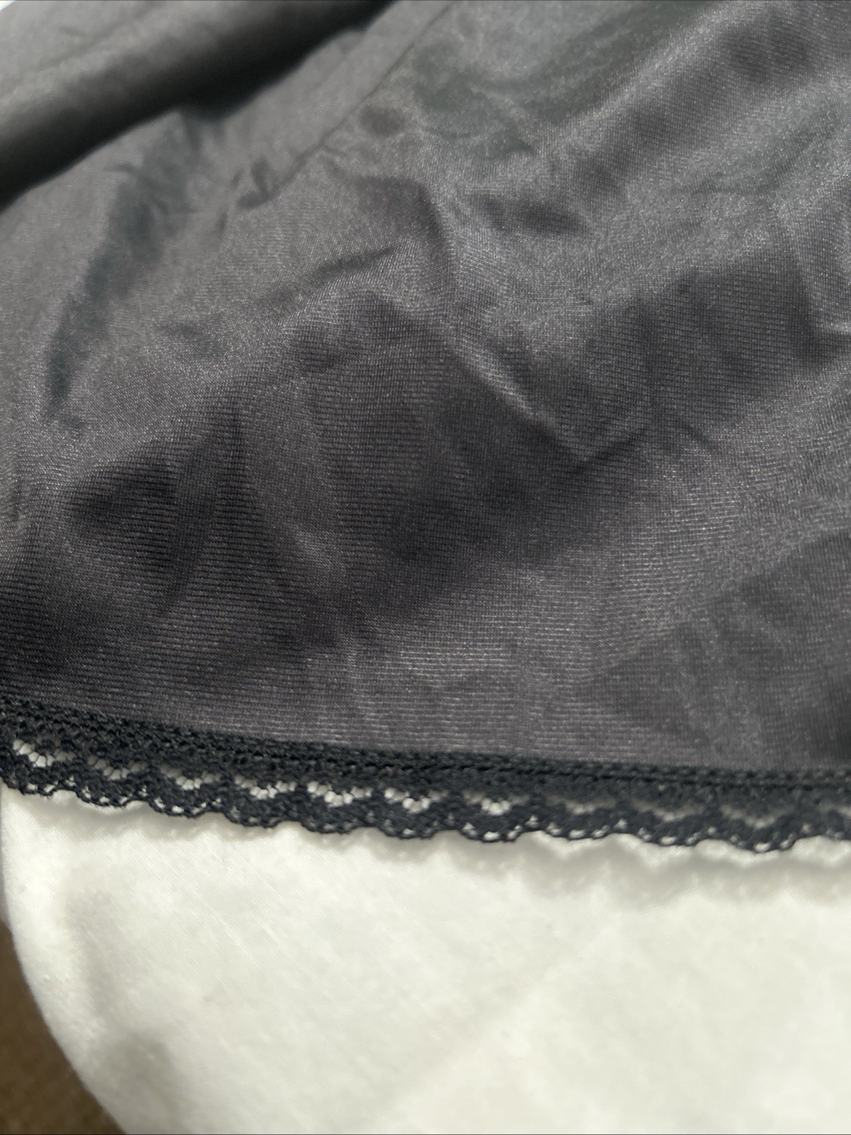 Vanity Fair Half Slip Womens L Black Dupont Nylon 3″ Lace Hem Y2K Made USA Vtg