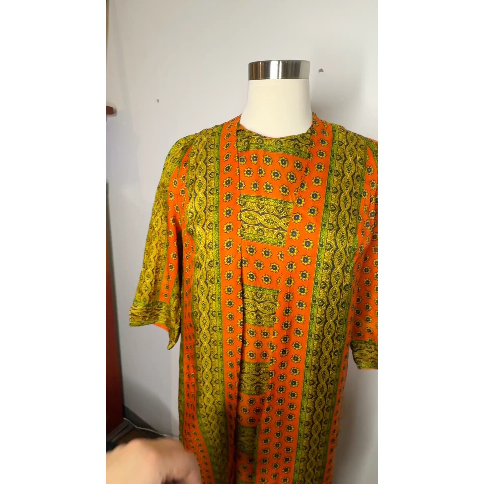 Vintage 1970s 5th Avenue Robes Kaftan Mumu Orange Green Medium