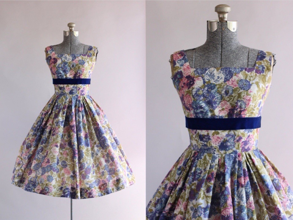 Vintage 1950s Gilden Juniors for Jerry Gilden Floral Dress w/ Shelf Bust XS