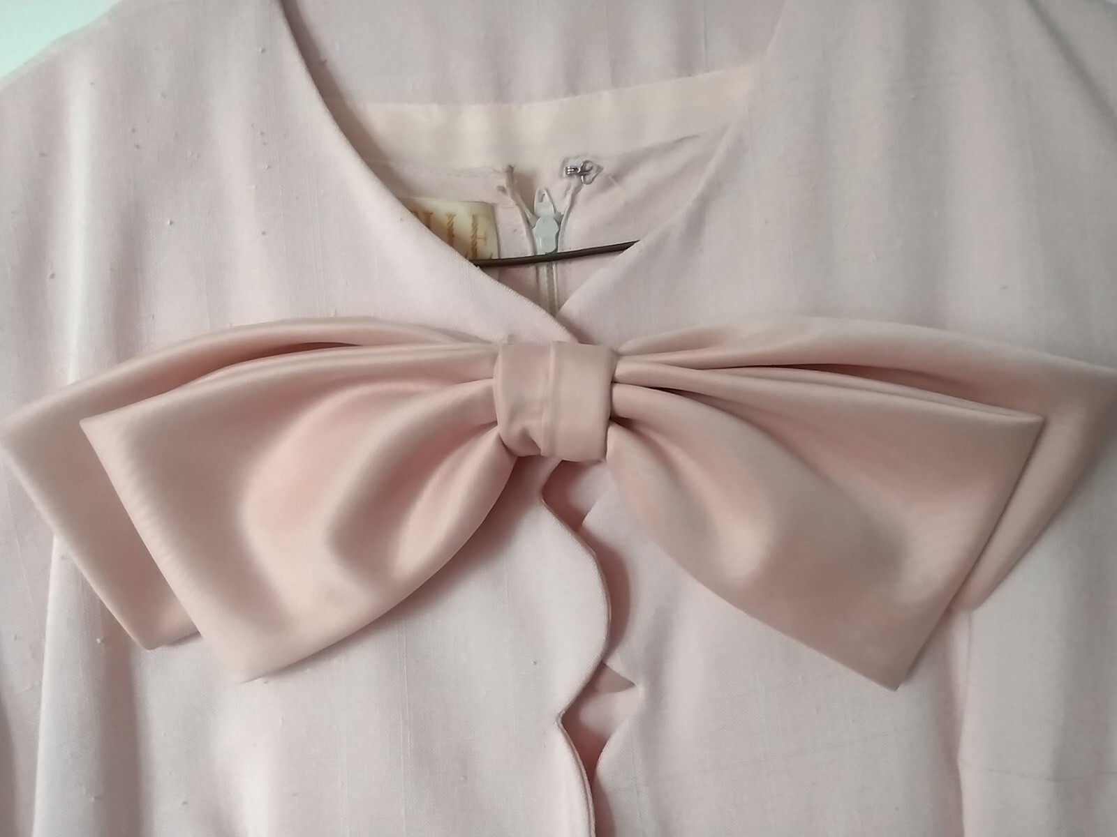 Vintage 1960s Linen scalloped detail cocktail dress and coat w/ massive bow EUC