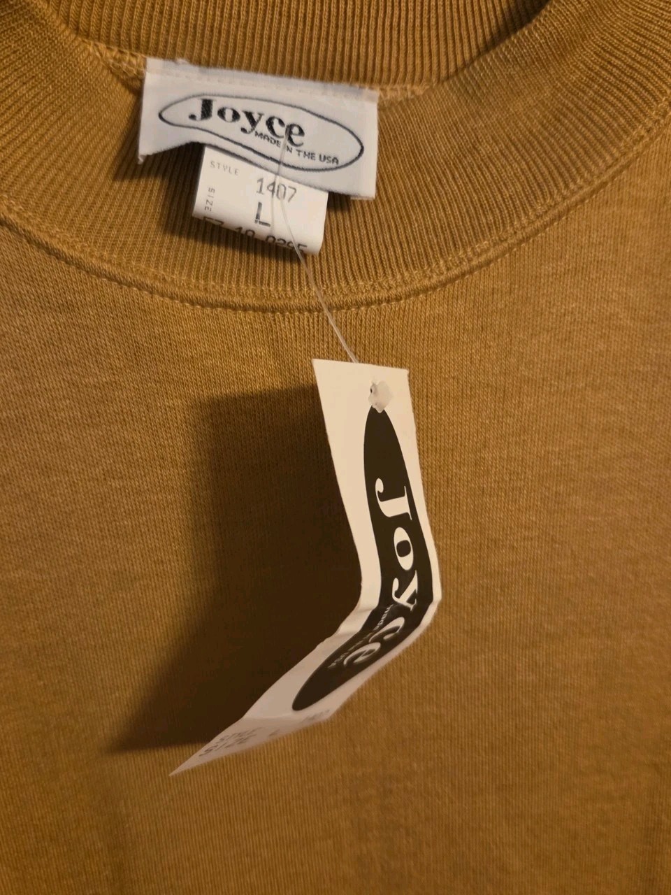 Vntg Joyce Womens Sweater Size L Tan/mustard 100% Acrylic