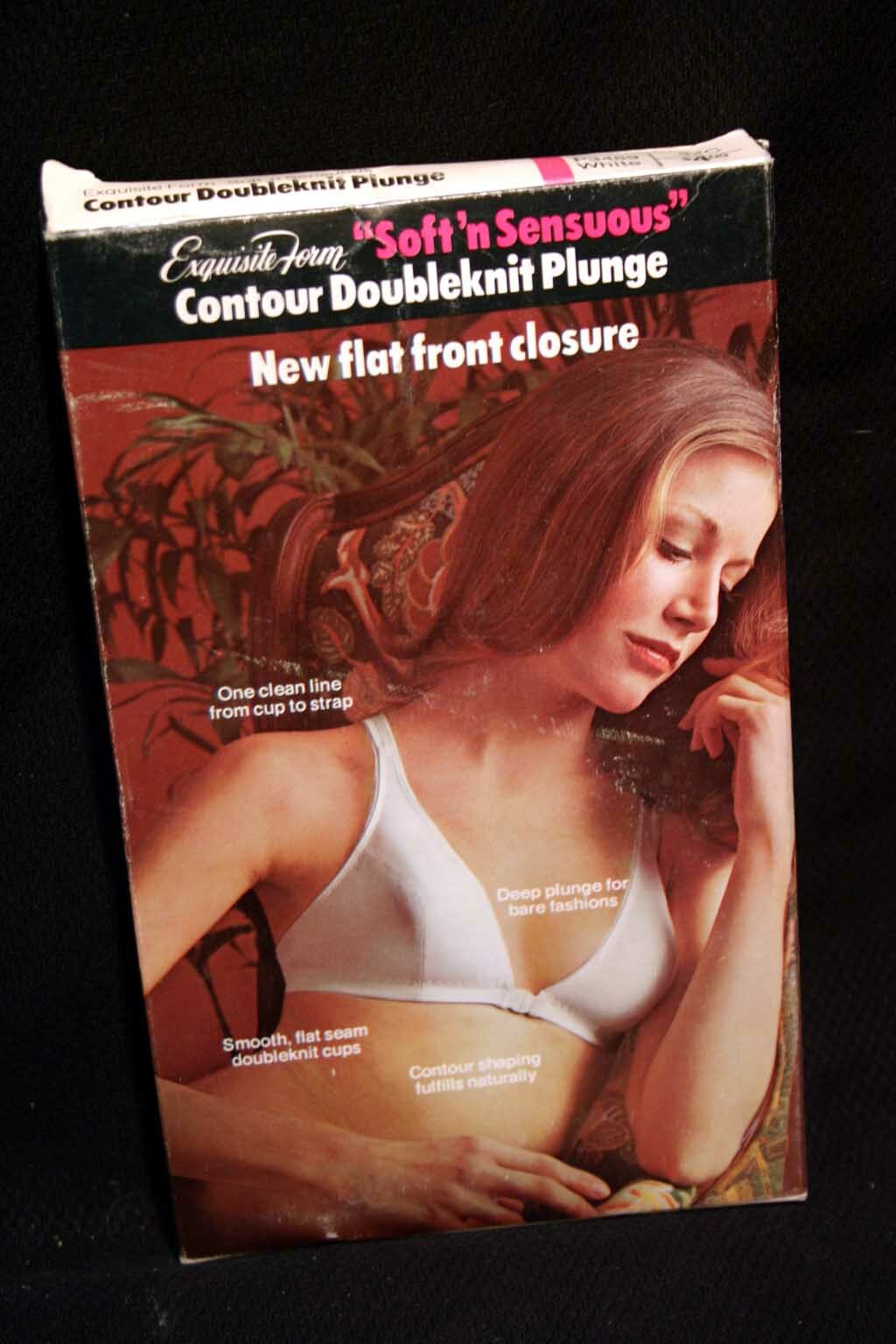 32C VTG 70s NOS Nylon FRONT CLOSE Bra Soft’n Sensuous Exquisite Form P3489 1970s
