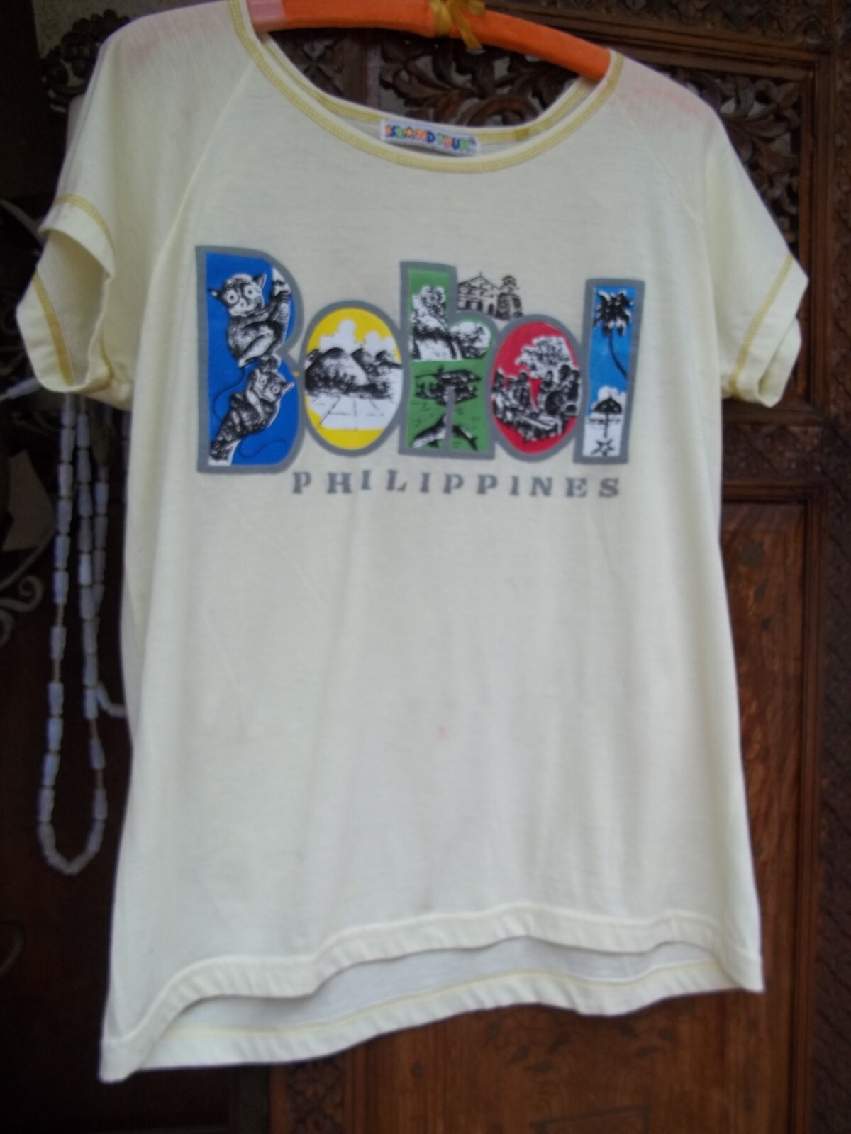 Vintage original 70’s Pilipino T Shirt Women’s size Large Bohol 38-40