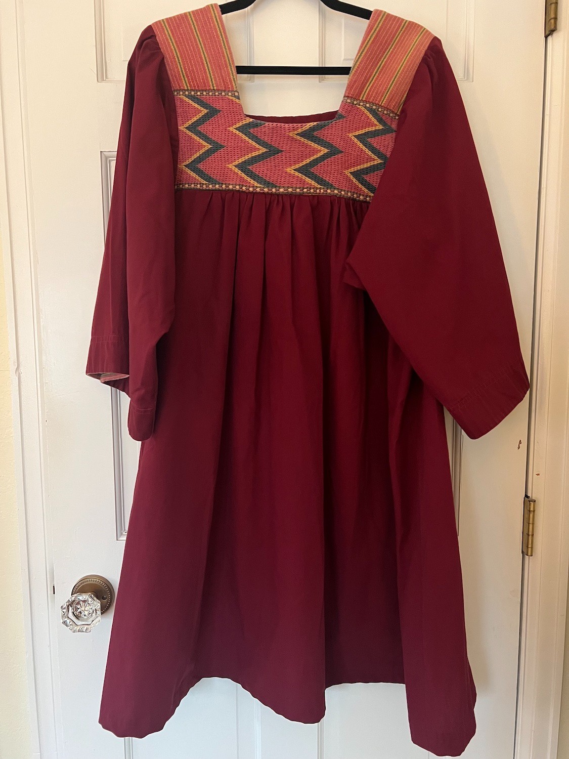 Vintage „Fashioned by Astrid Originals” 1-2X burgundy wine embroidered tent dres