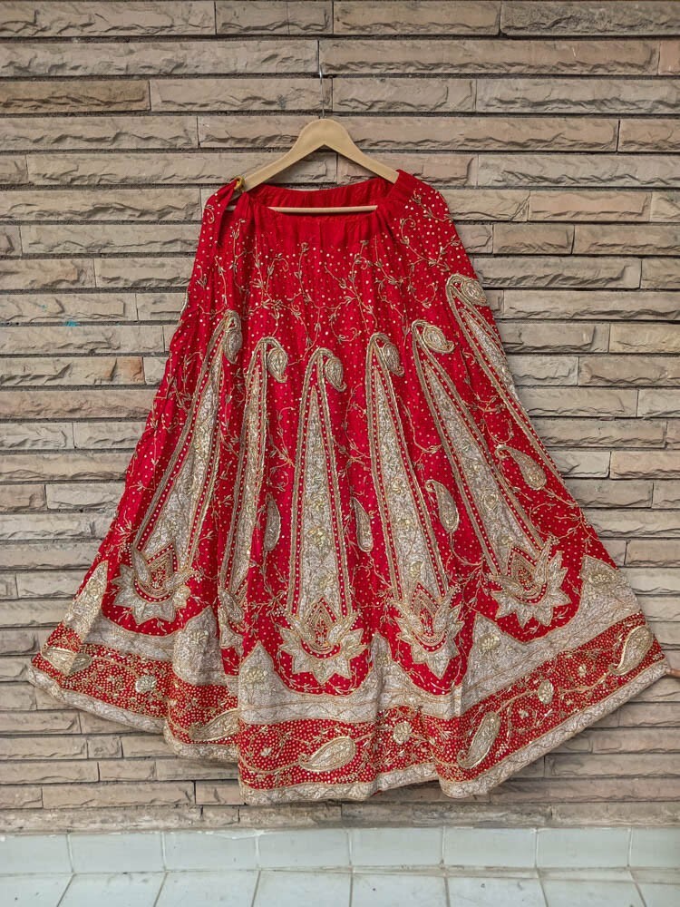 Indian Skirt Lehenga Woman Wedding Dress Vintage Embroidered Skirt VSS1005