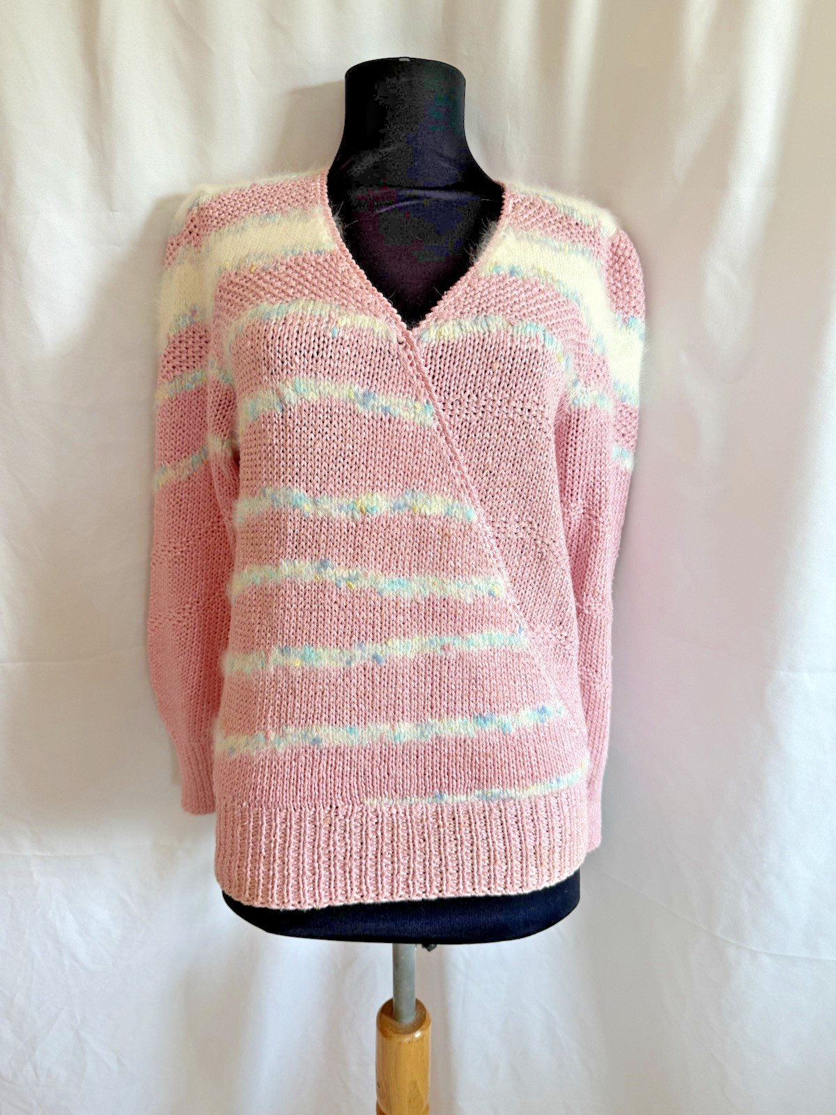 Vintage 1980s Pink Sweater W/ Angora Trim – Size Small
