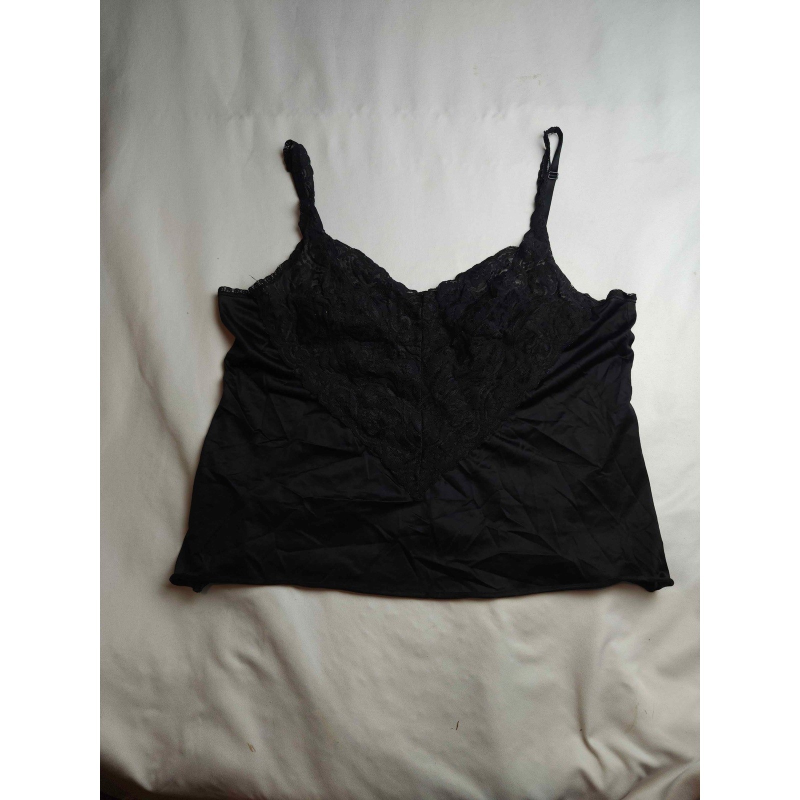 Vanity Fair Vintage Black Lace Trim Camisole Top Size 40/46 Womens