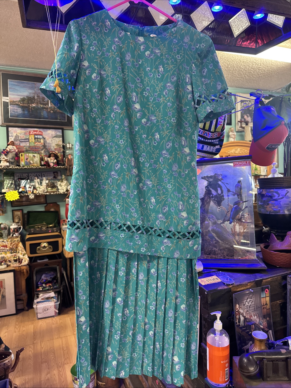 Vintage Leslie Fay Dress Size 8, 2 Pc Pleated Skirt & Blouse Suit Floral