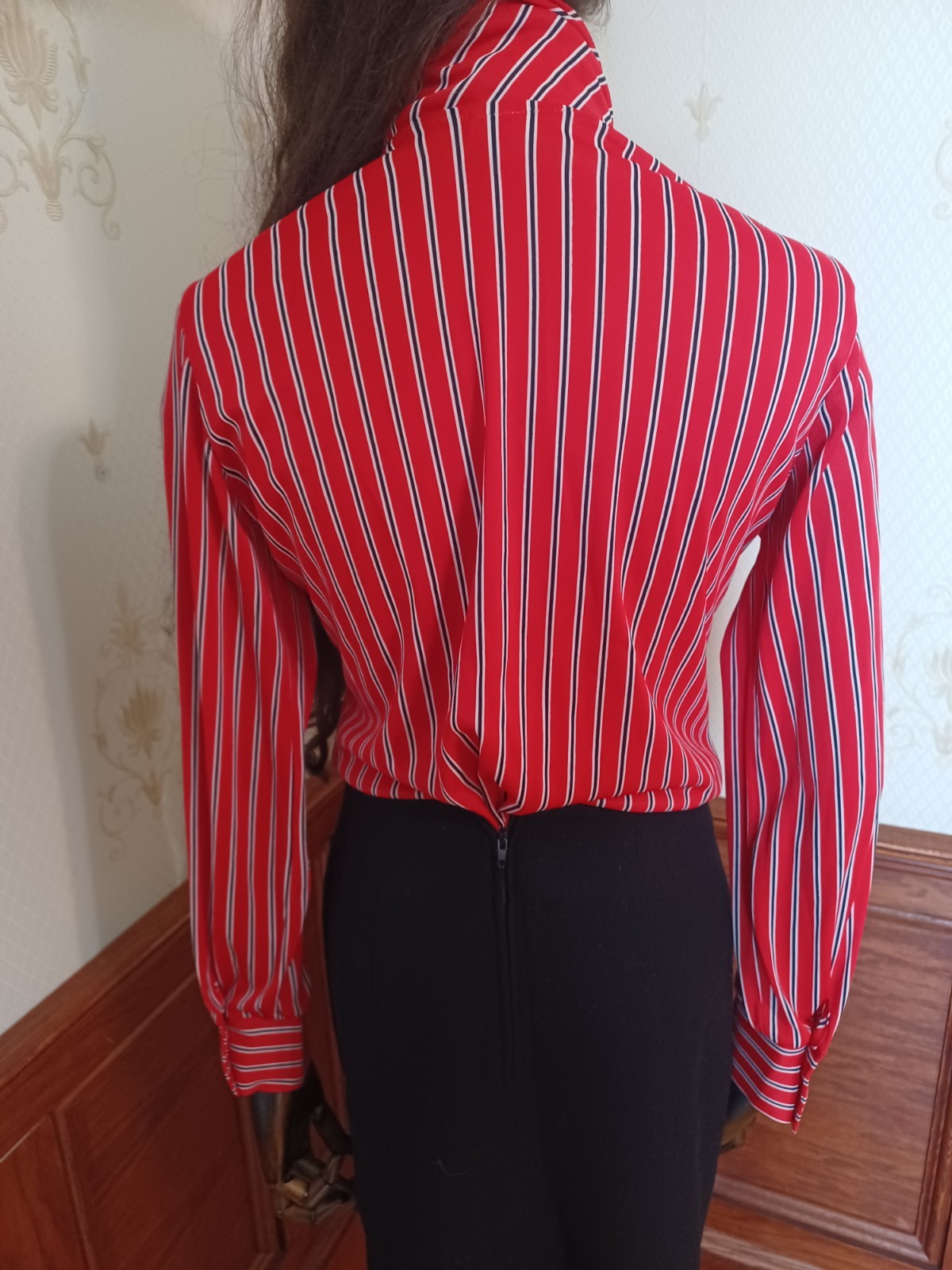 Vintage 1990s Black 100% Wool Ilyse Hart Ltd. Body-conscious Mini Skirt