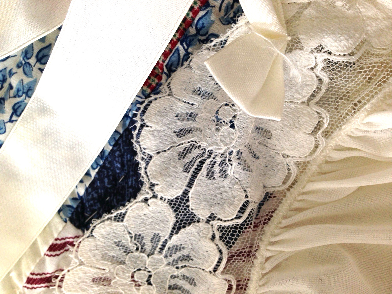 1963 SANS SOUCI White Peignoir Robe Double Chiffon Sleeves Lace Cuff Tie Front-S