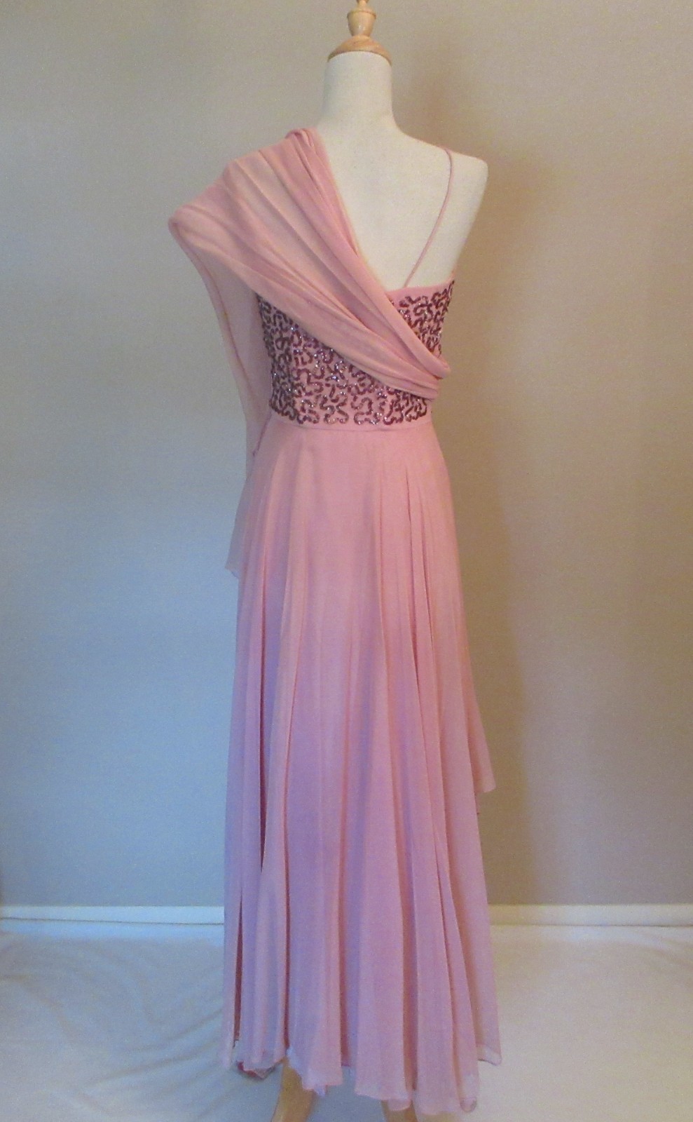 Vintage 1940s-50s Mauve Pink Chiffon Sequined Gown Dress w/Wrap