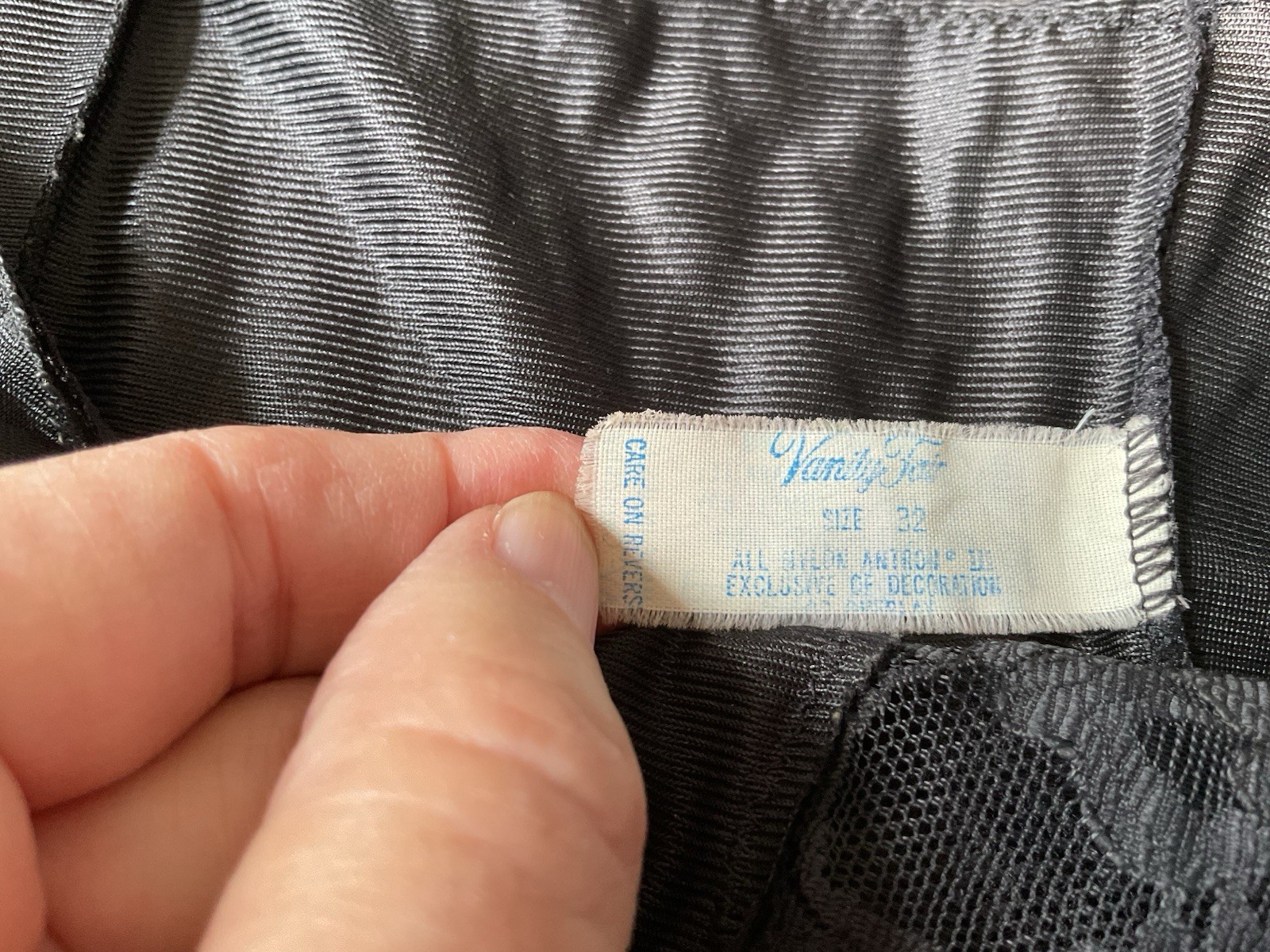 Vintage Vanity Fair Camisole Sz. 32 Black F2-27