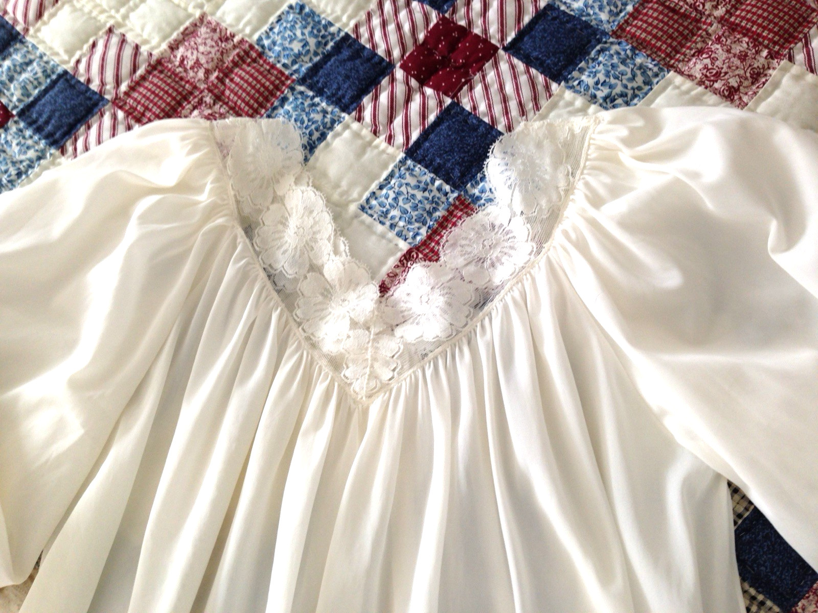 1963 SANS SOUCI White Peignoir Robe Double Chiffon Sleeves Lace Cuff Tie Front-S