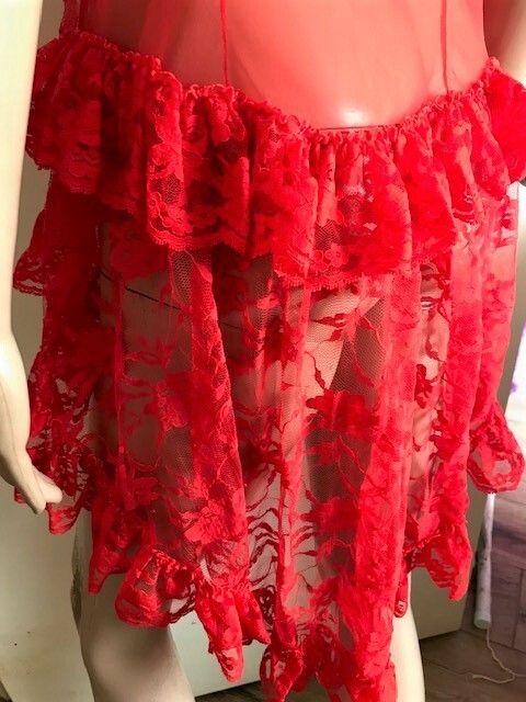 VTG TRES CHIC 60′ LINGERIE RED LACE TRIM SZ L