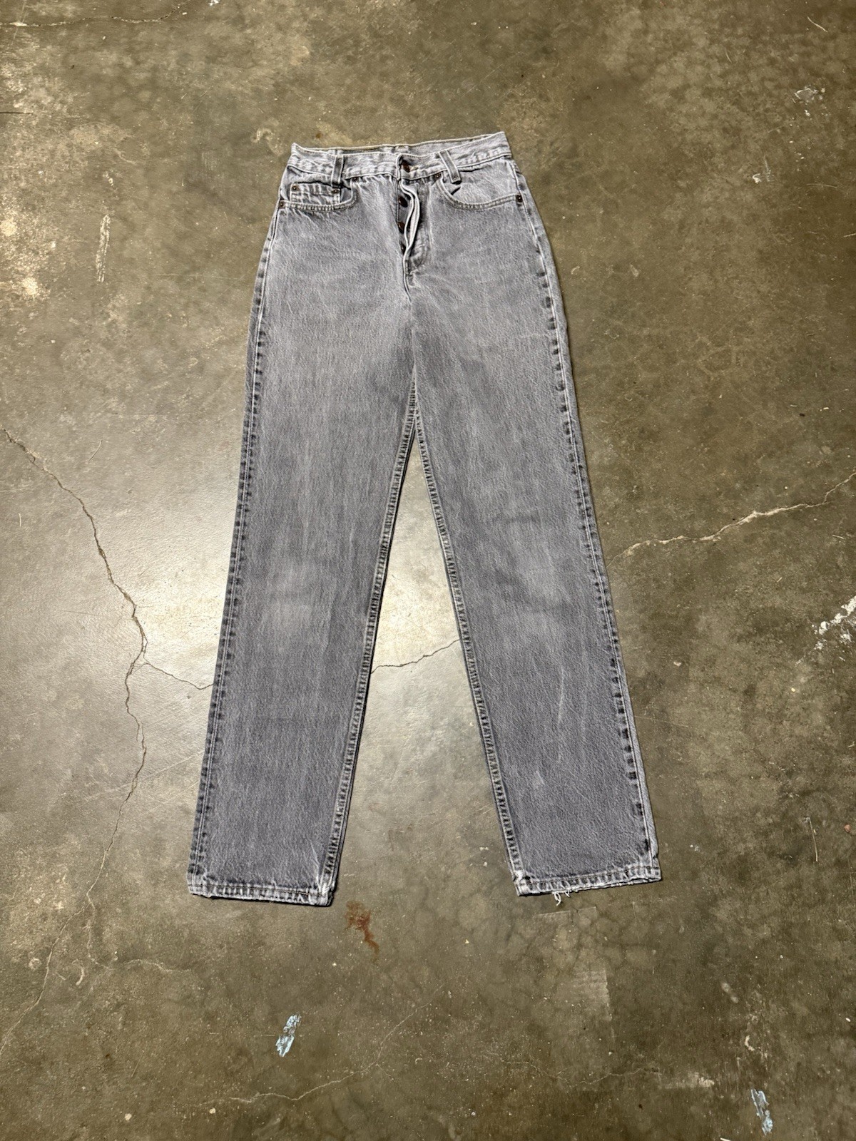Vintage Levi’s 701 Student Jeans USA Made Black Gray Women’s Sz 27×32 (26×31).