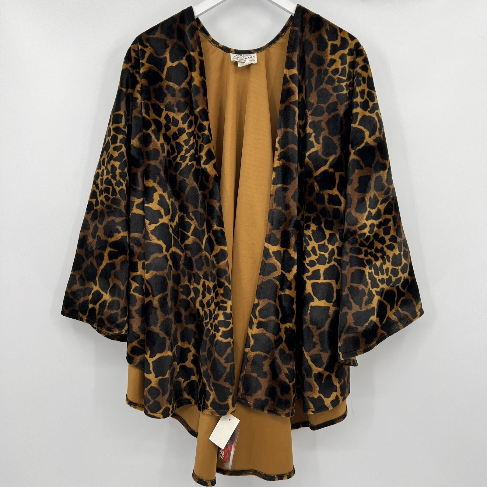 Kathleen Vintage 1980’s Velour Poncho One Size Cape Giraffe Mob Wife Fur Coat