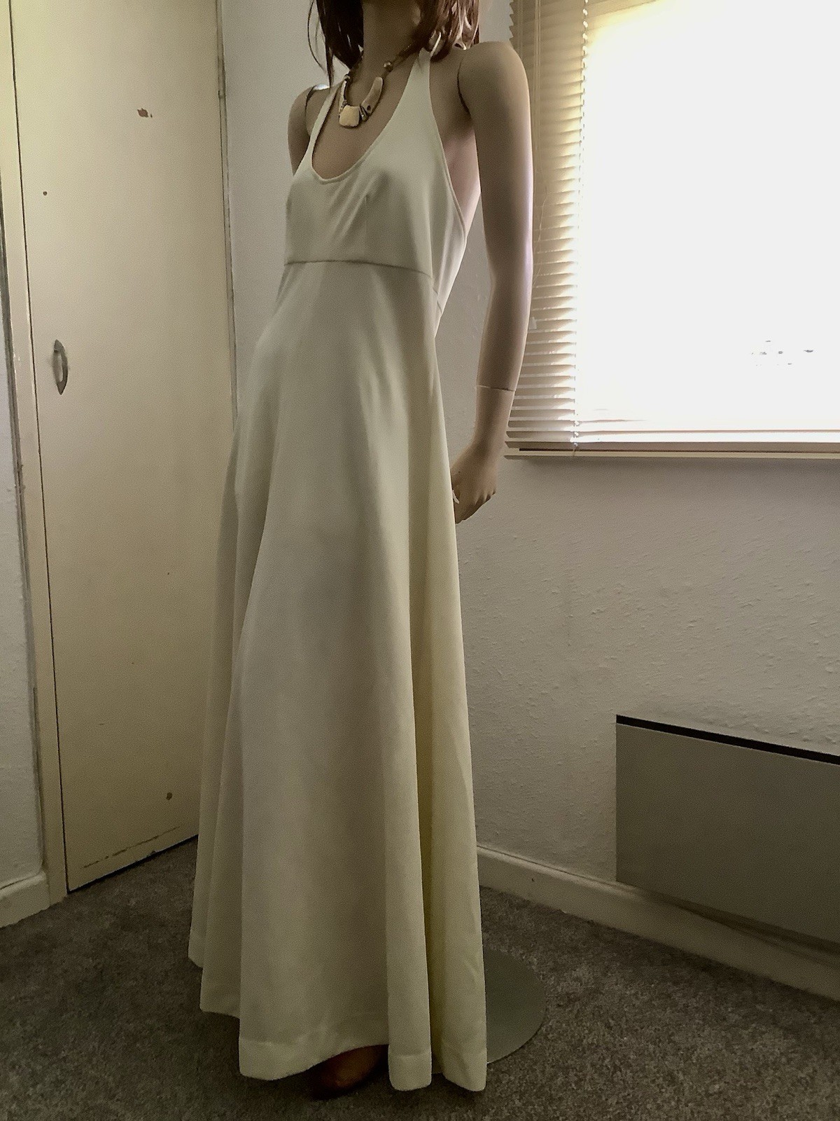 Beautiful Vtg Cream Halter Neck Formal Long Length Evening Dress Ball Gown 14