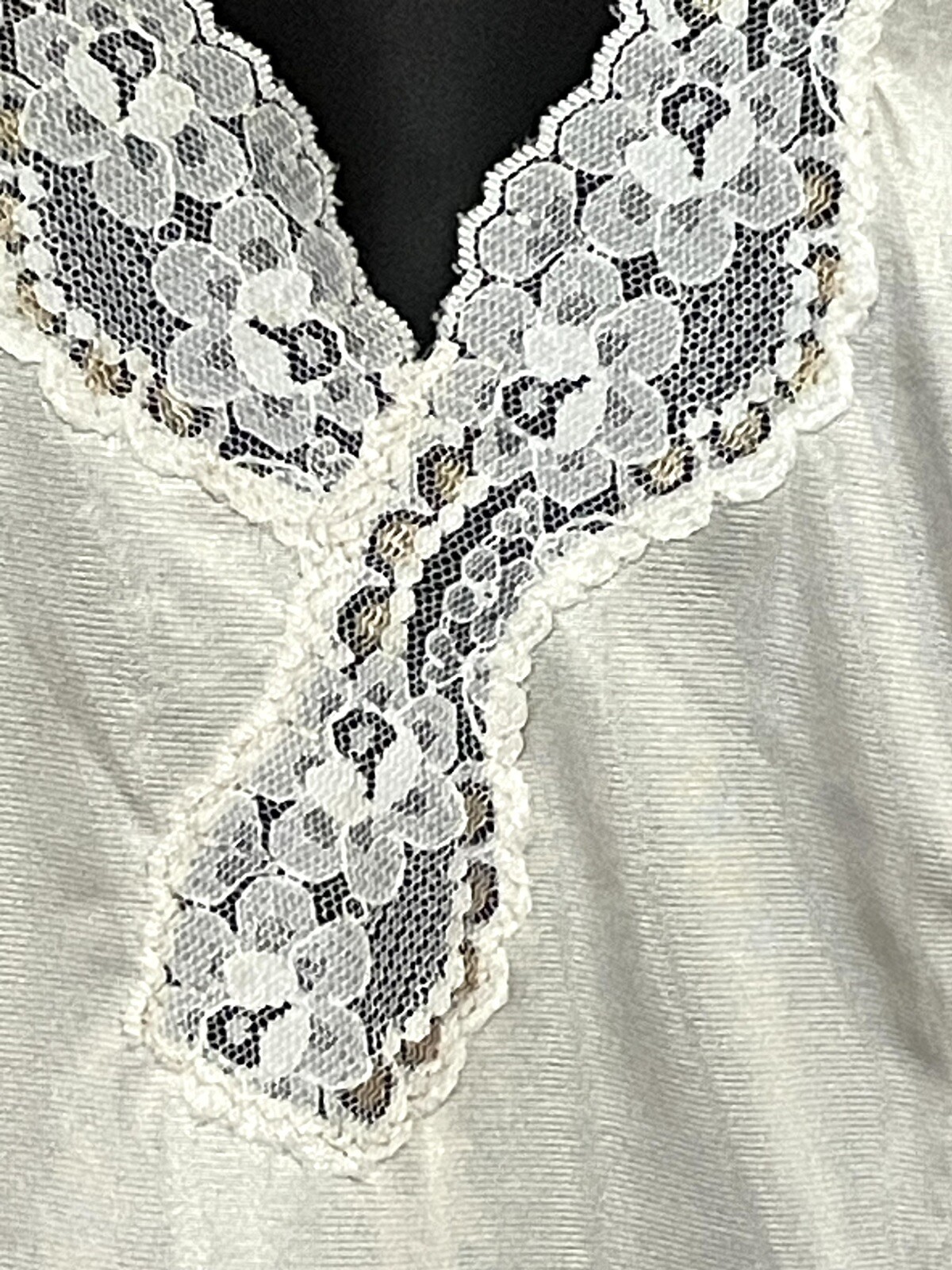 Vintage Greenco Maid Ivory Tank Top Cami Lace Detail w/ Gold Accent Size Medium