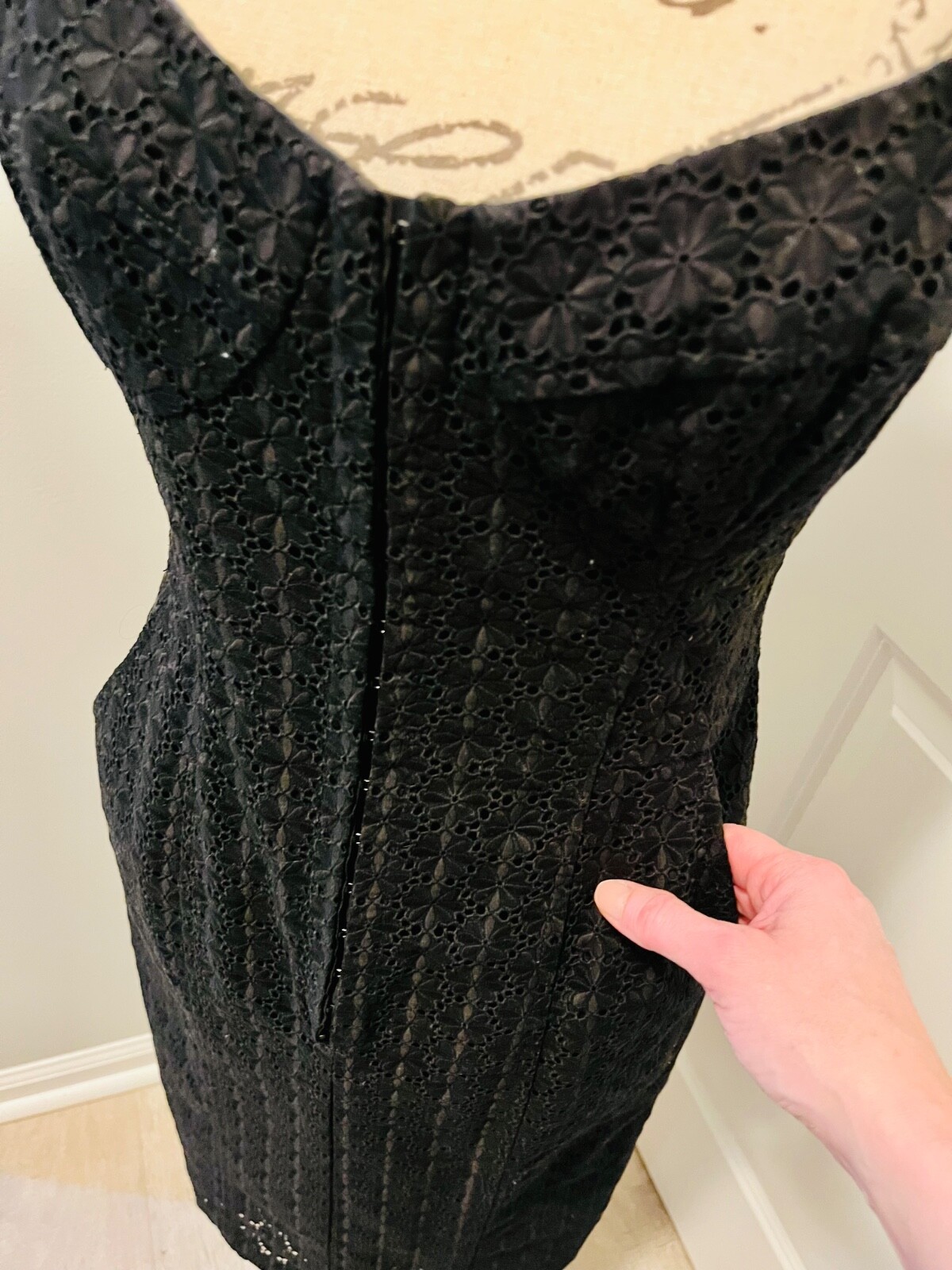 VTG Nanette Lapore Black Eyelet Corset Dress Sleeveless Size 8, STUNNING, EUC