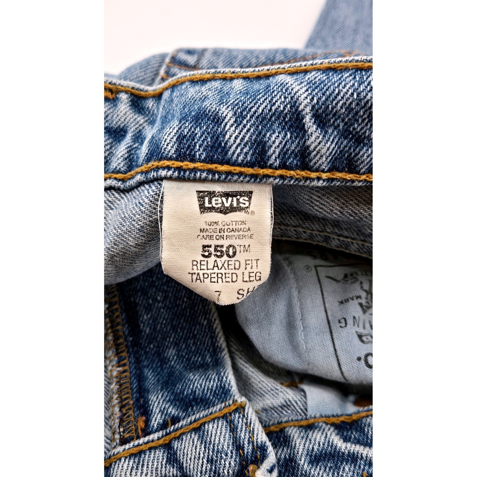 Levis 550 Relaxed Fit Tapered Leg Jeans Light Wash Denim 1996 Grunge Vintage 90s