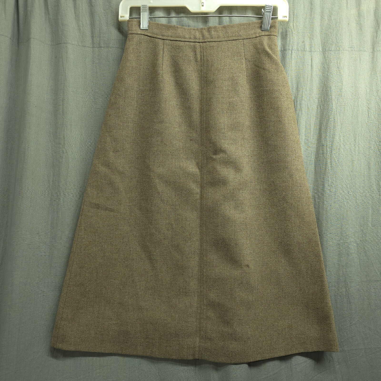 Vintage 1970’s Country Suburbans Size 6 Brown Wool MIDI Skirt Made In USA