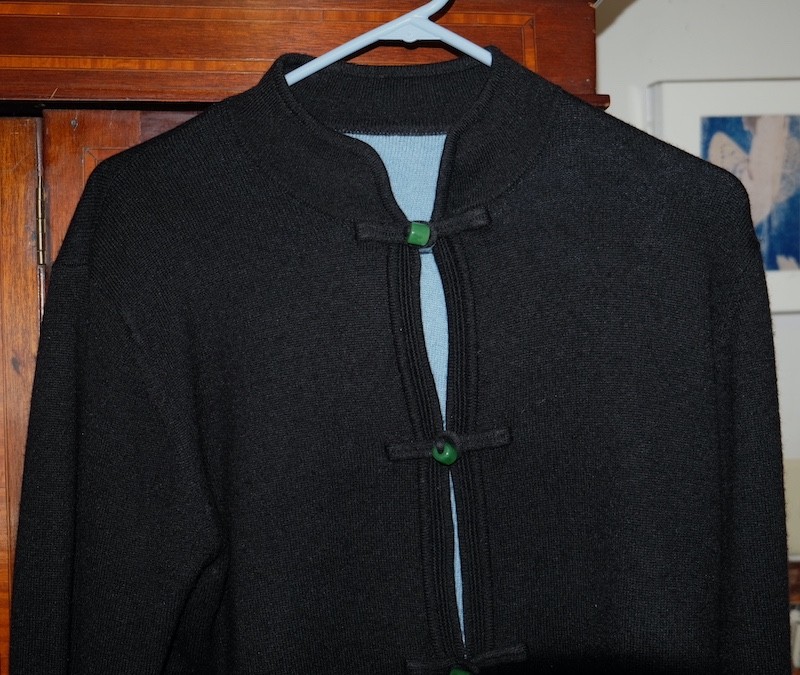 Shanghai Tang Reversible Wool/Silk Mandarin Jacket/Sweater Faux Jade Frog Button
