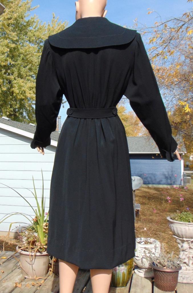 VTG 40s Forstmann Black Gabardine Belted Back Fitted Coat 34W