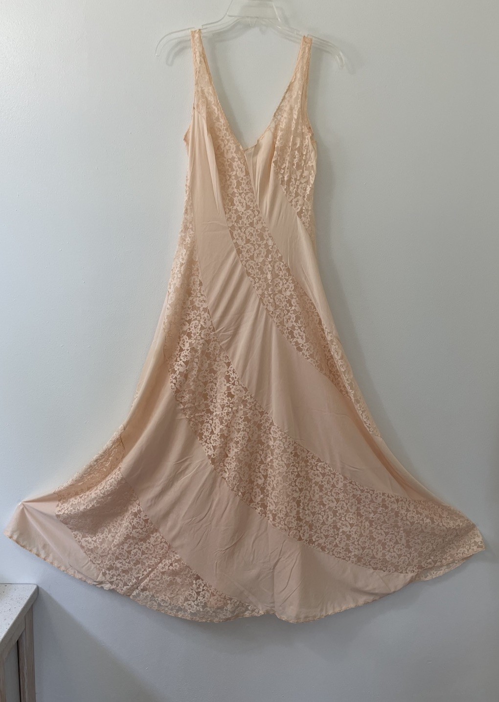 Olga Vintage Lace Long Nightgown Sz 36 STUNNING Made In USA