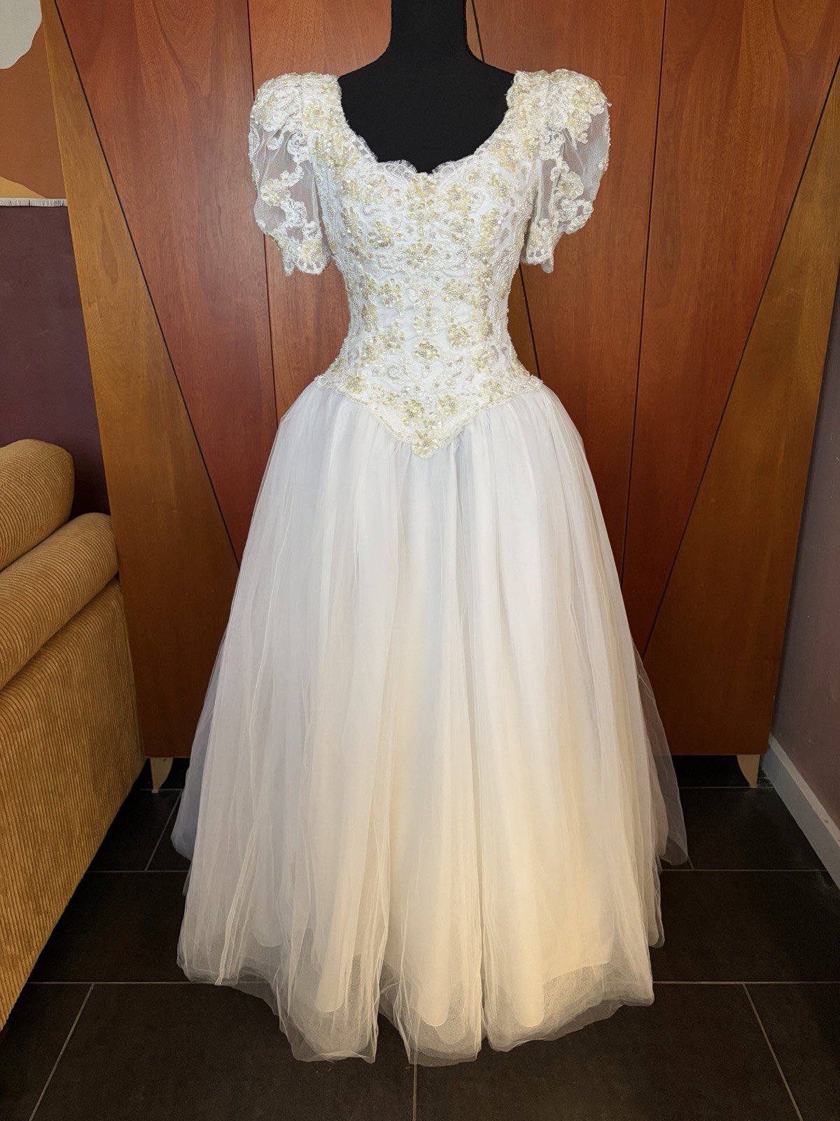 Vintage 1980s/90s Beaded Basque Waist Wedding Dress Gown Puff Sleeves Tulle Sz S