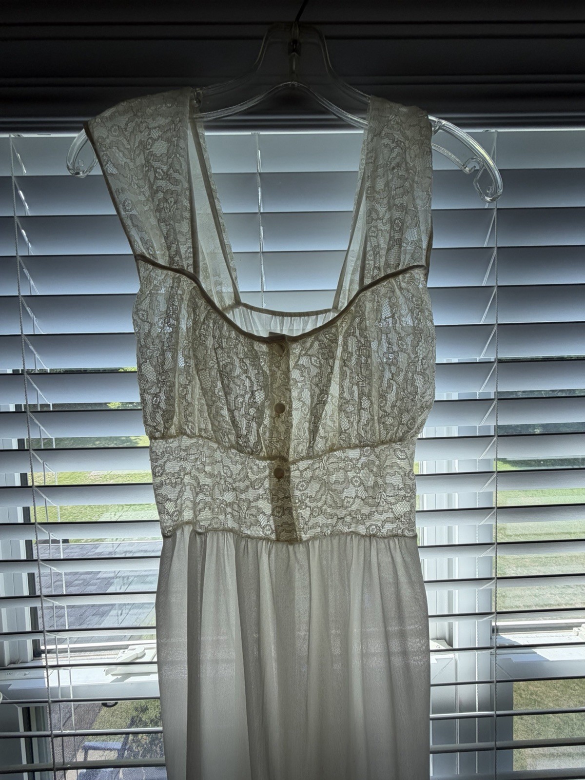VTG Ladies Bridal Sheer Nightgown White Lace Fairie Cottagecore Small