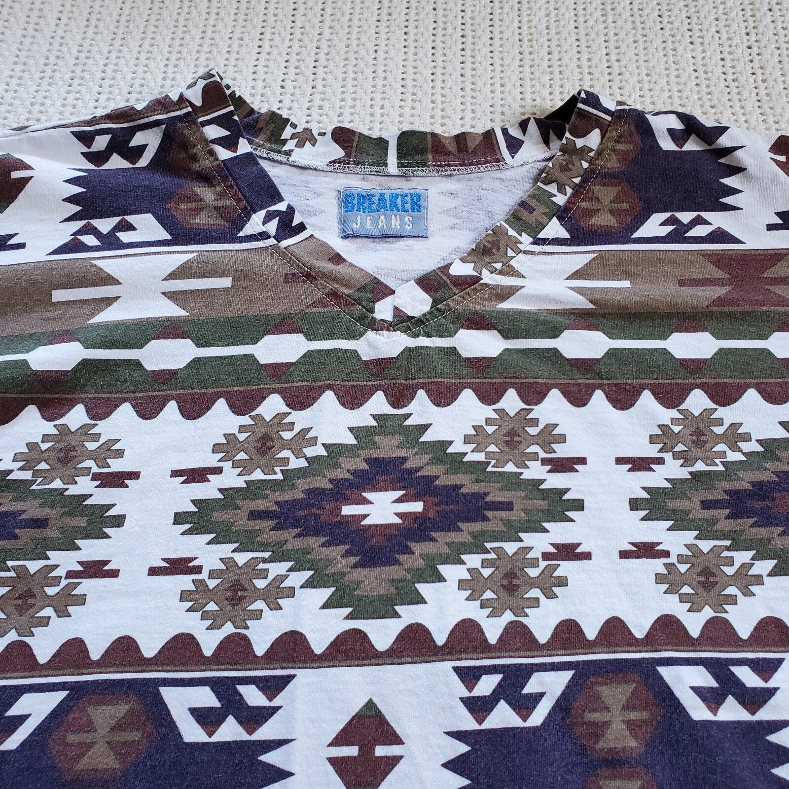 VTG 90s Breaker Jeans Aztec Southwestern Pattern V-Neck T-Shirt Women’s XL
